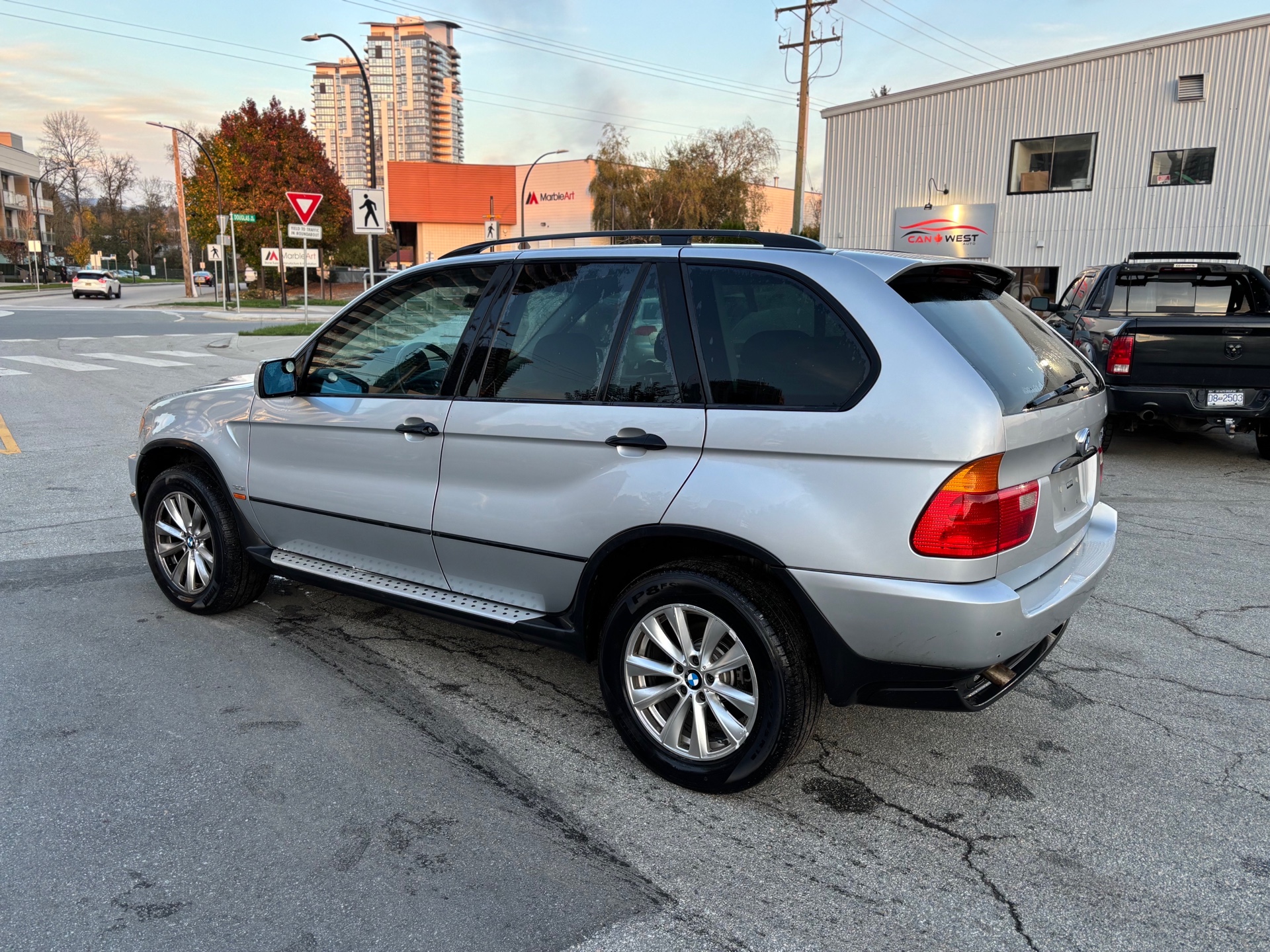 /canwestautoinc/2002-BMW-X5Series-24467256704767126.jpg