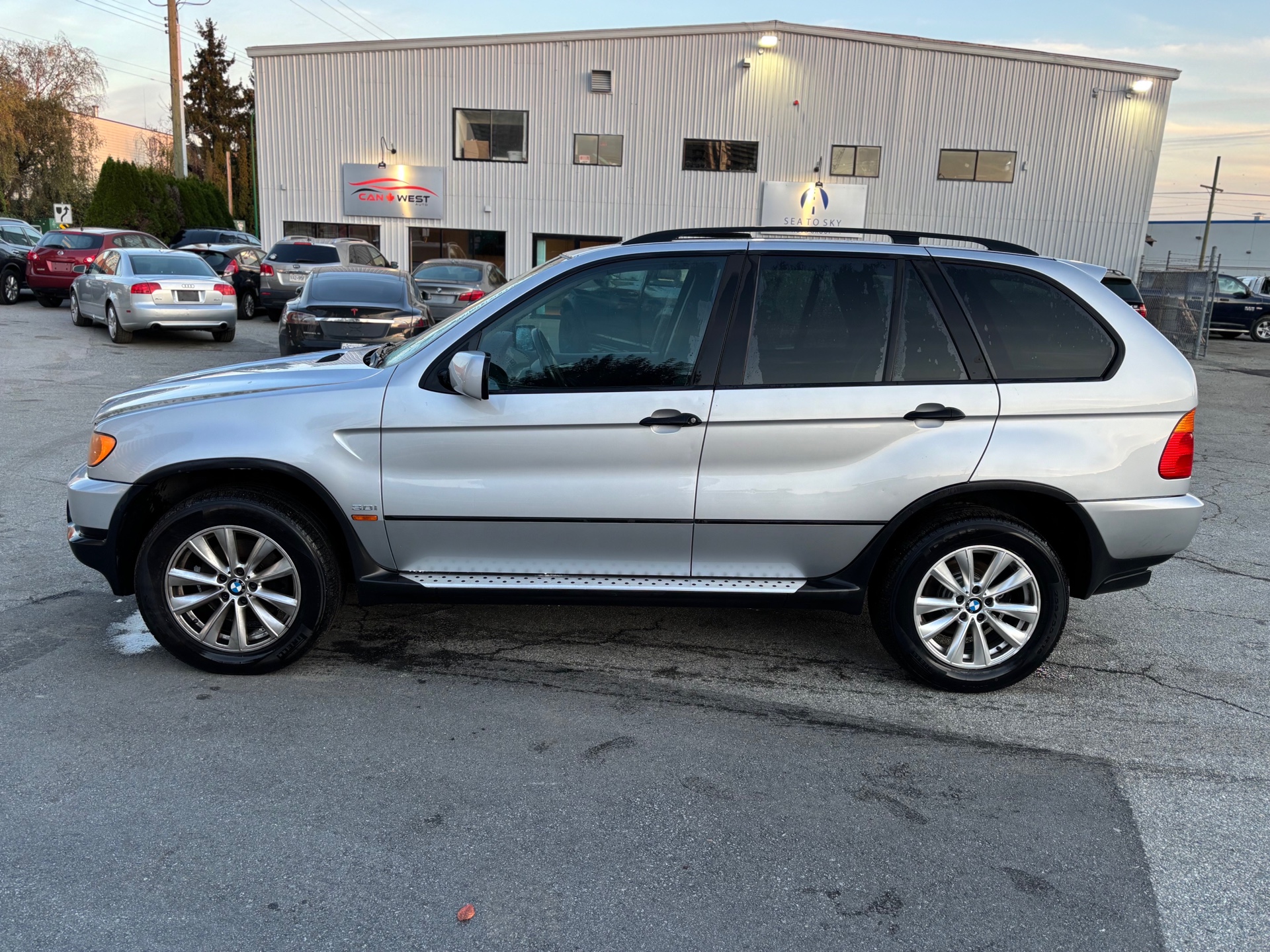 /canwestautoinc/2002-BMW-X5Series-24921999078905155.jpg
