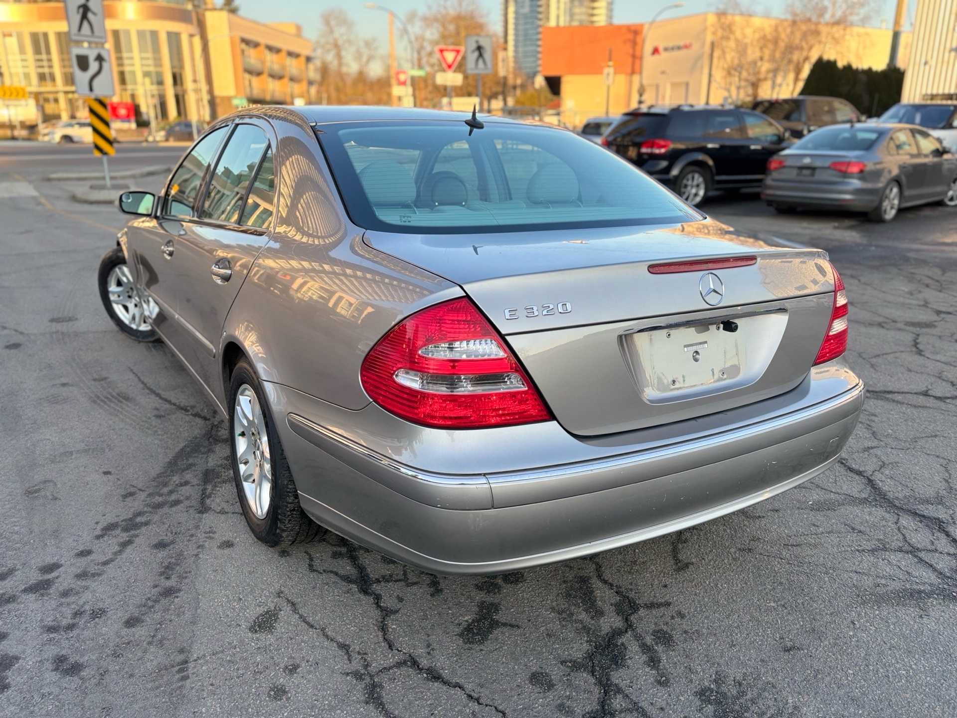/canwestautoinc/2003-Mercedes-Benz-E-Class-3369719195387262.jpg