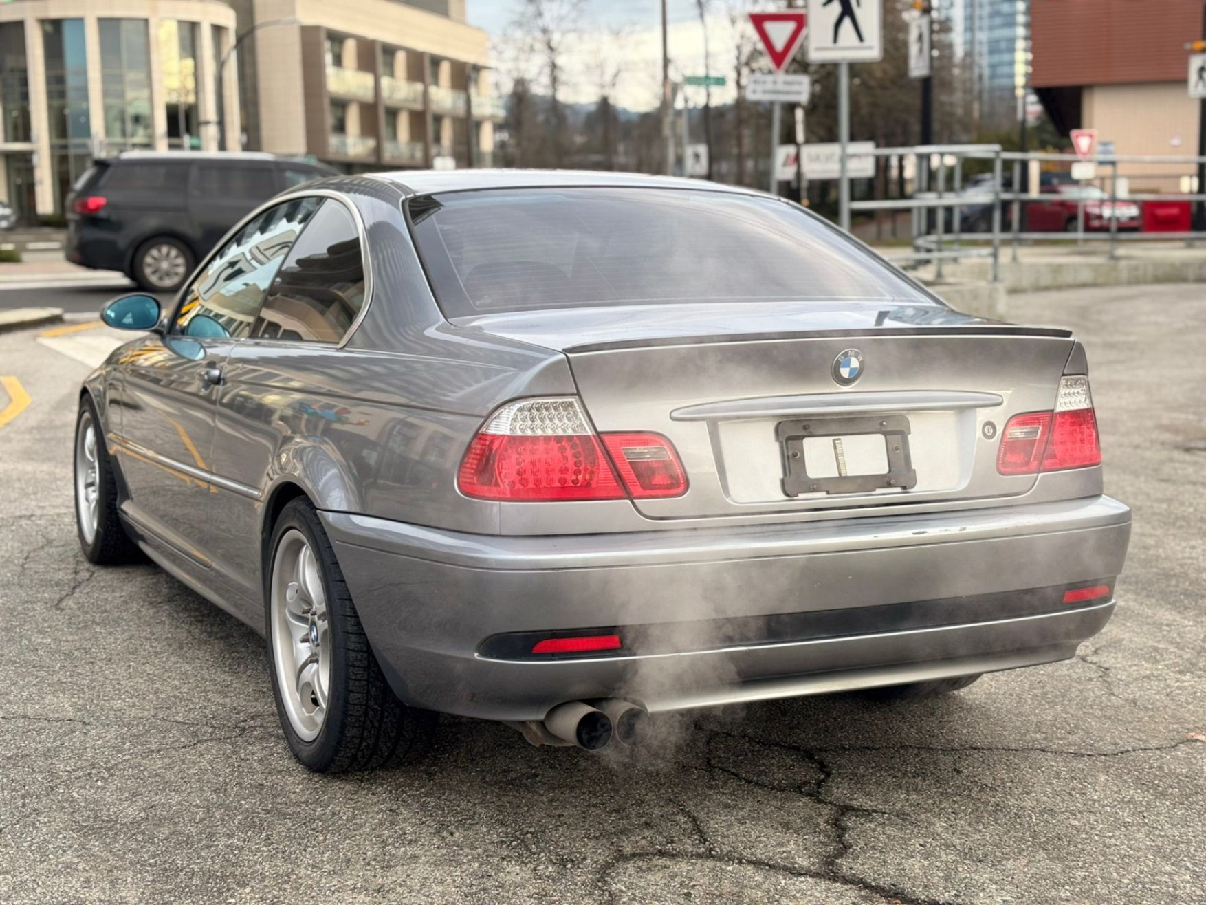 /canwestautoinc/2004-BMW-3-Series-522566447841986.jpg