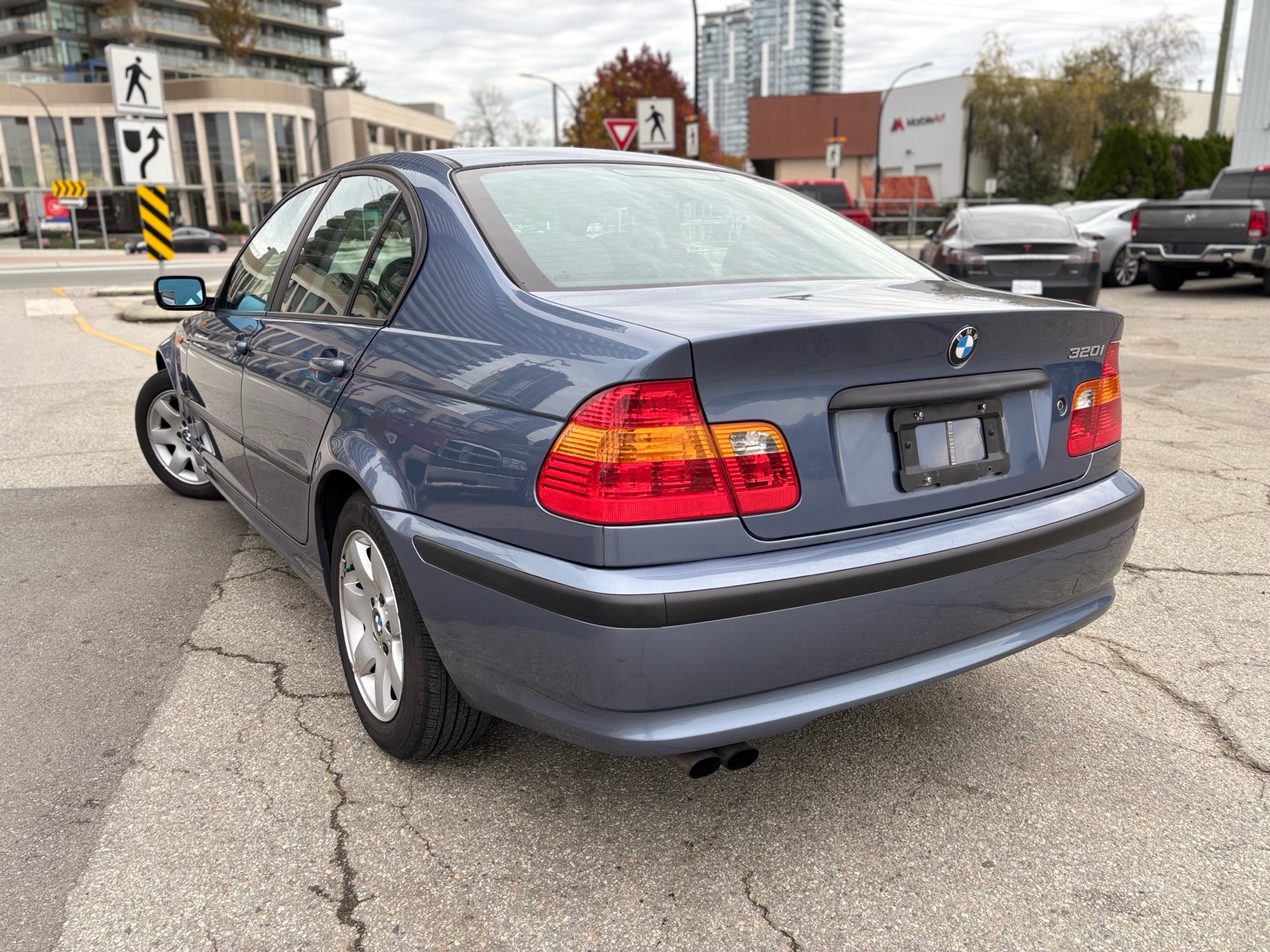 /canwestautoinc/2004-BMW-3Series-3768170474116108.jpg
