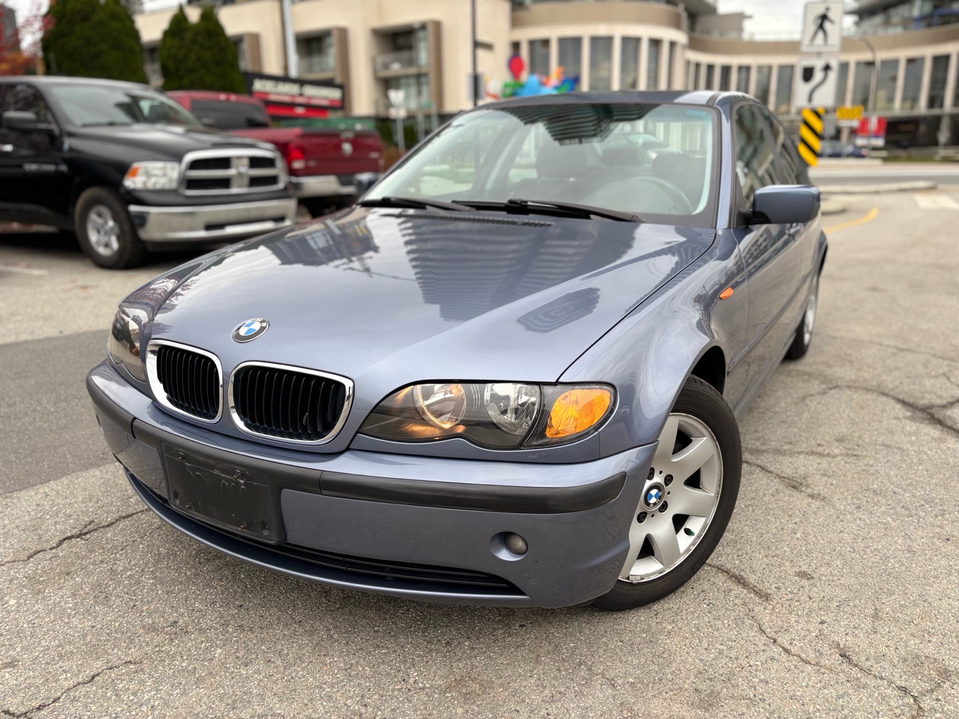 /canwestautoinc/2004-BMW-3Series-9449991778663289.jpg