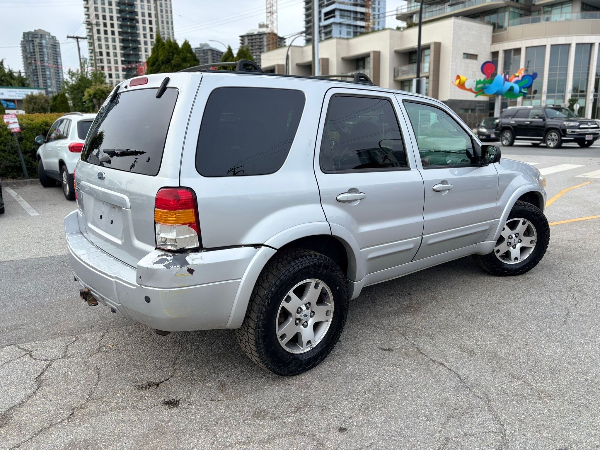 /canwestautoinc/2005-Ford-Escape-7722486476994657.jpg