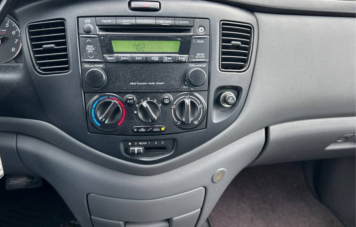 /canwestautoinc/2005-Mazda-MPVWagon-054815101898314955.jpg