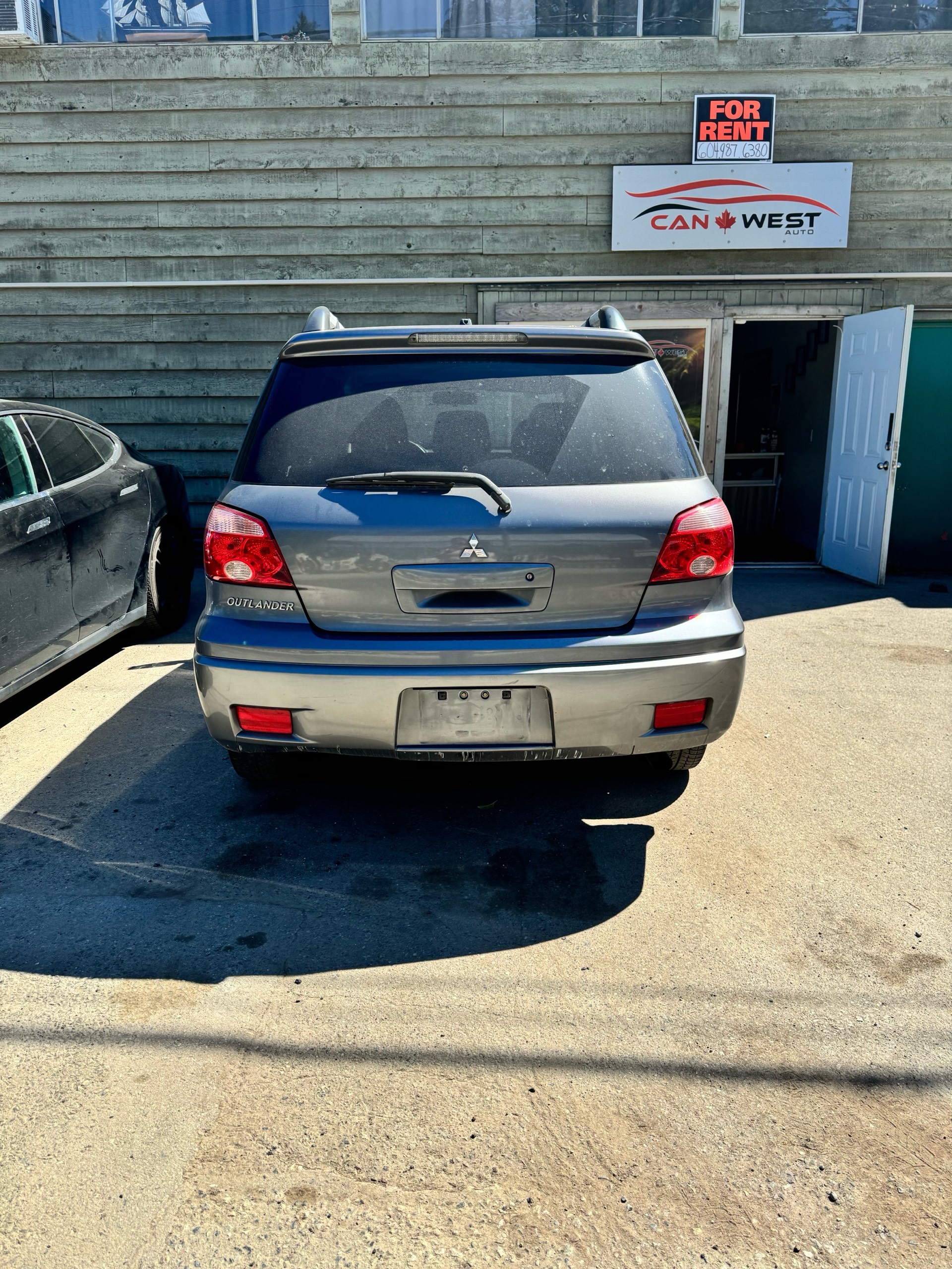 /canwestautoinc/2006-Mitsubishi-Outlander-10170125639157157.jpg