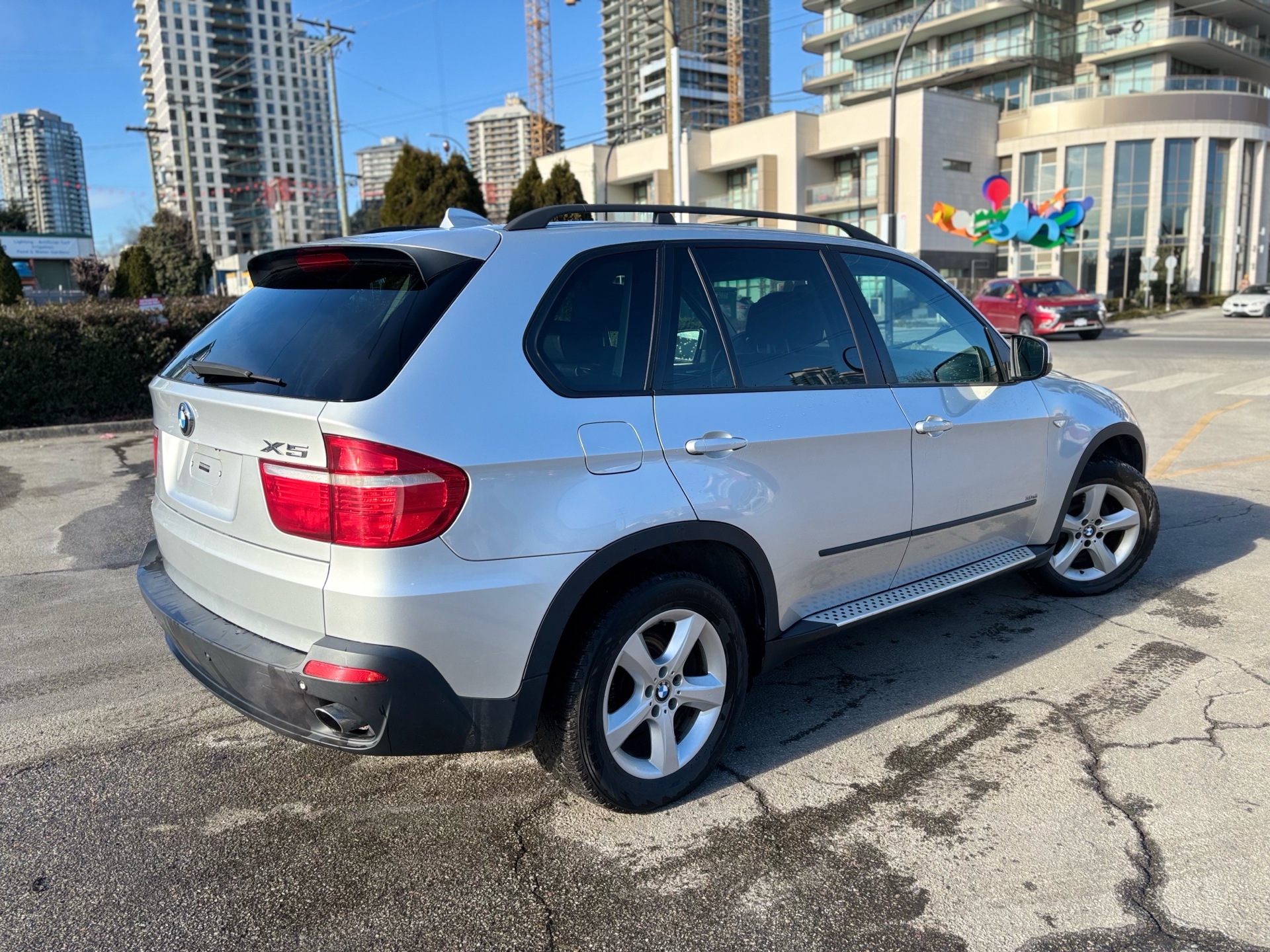 /canwestautoinc/2008-BMW-X5-0664219940346027.jpg