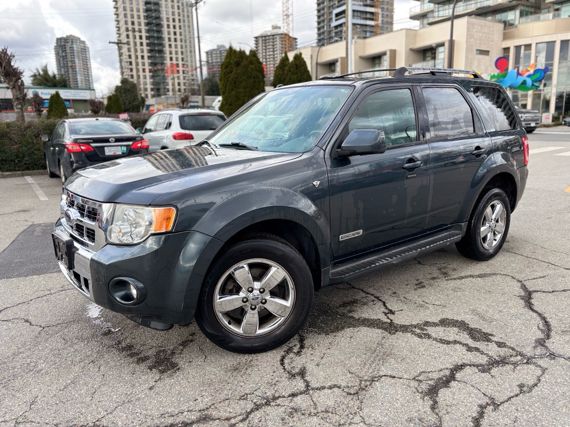 /canwestautoinc/2008-Ford-Escape-24673653521798622.jpg