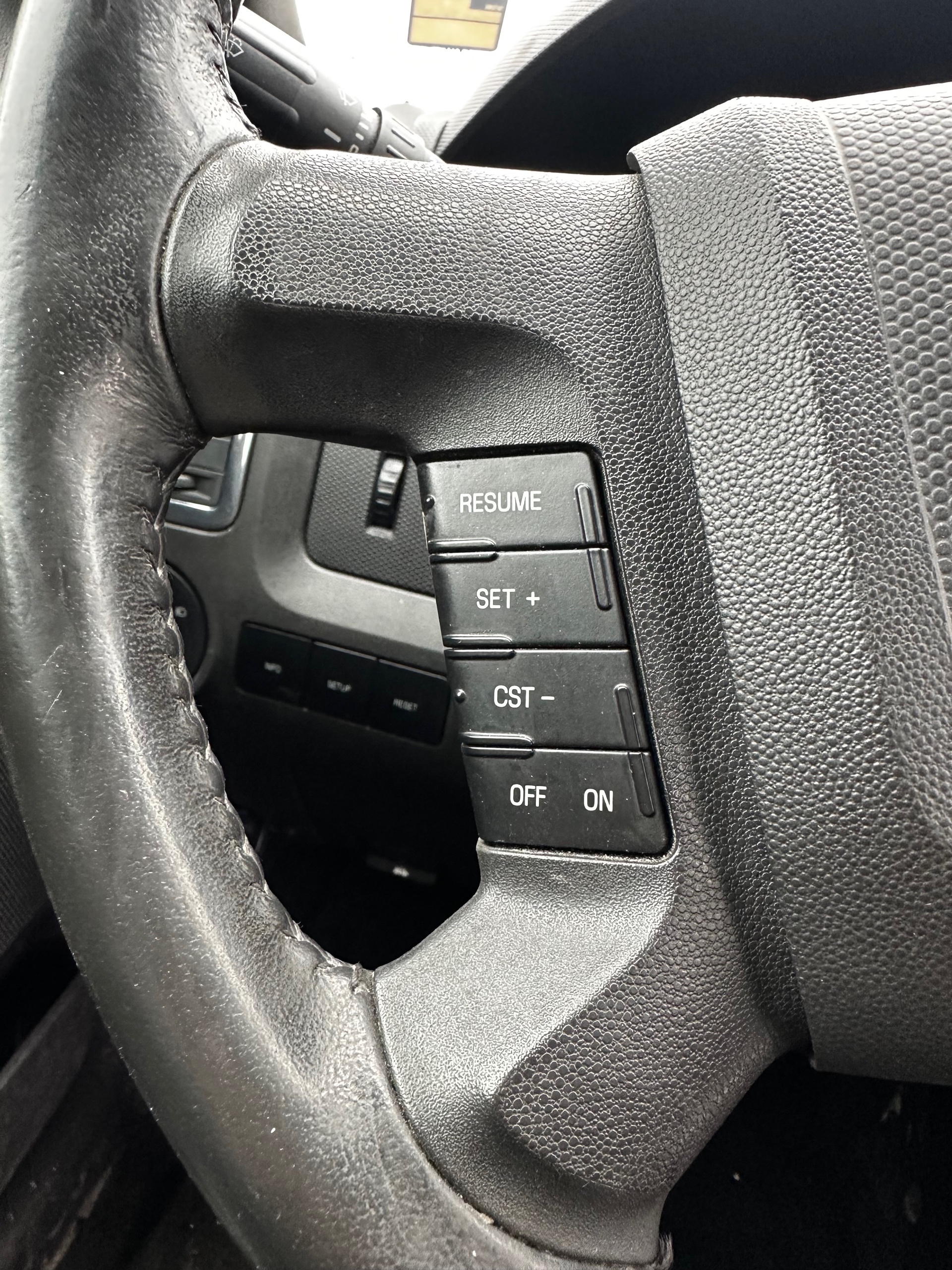 /canwestautoinc/2008-Ford-Escape-42197115031755916.jpg