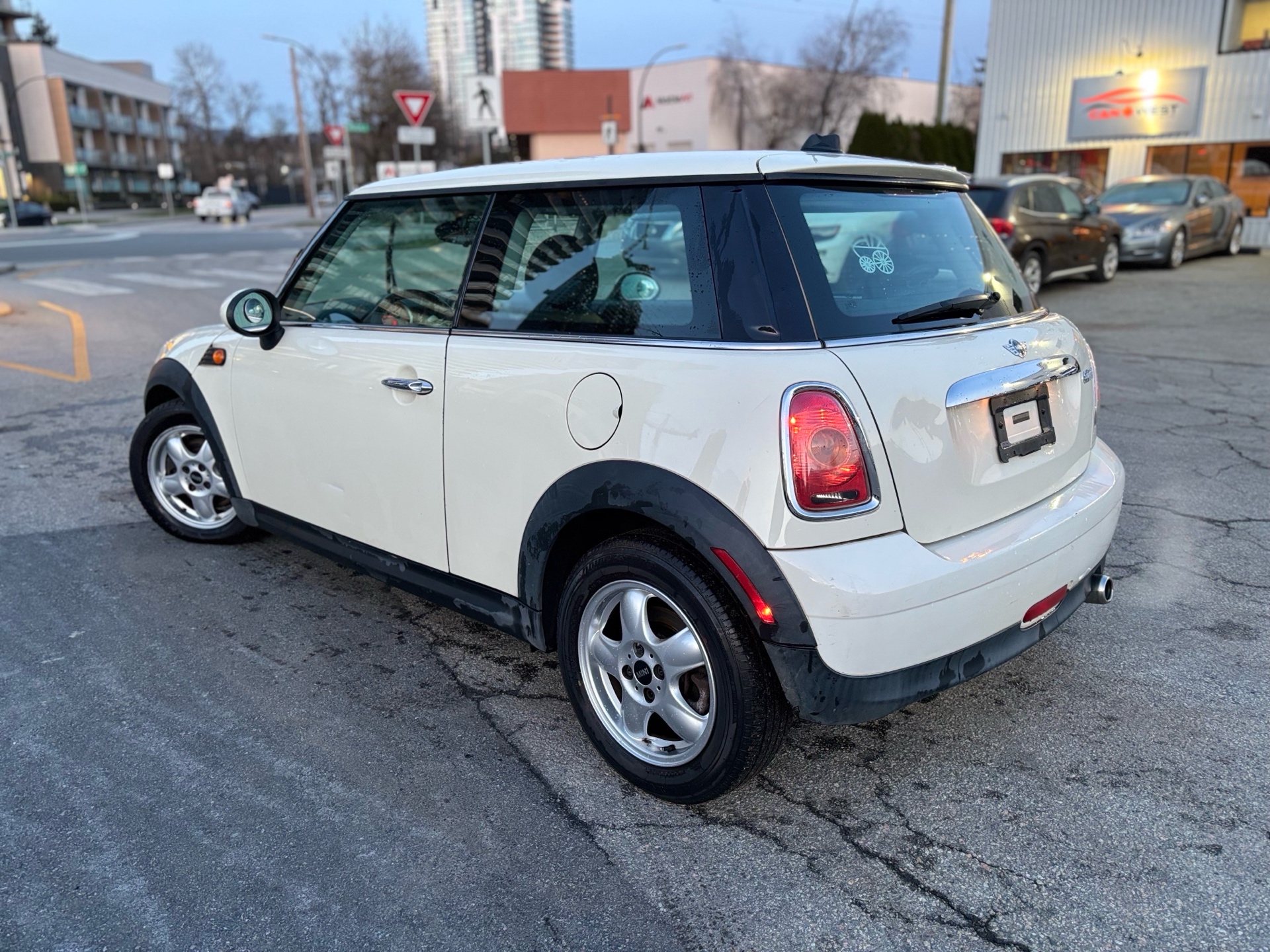 /canwestautoinc/2008-MINI-CooperHardtop-21524777691478758.jpg