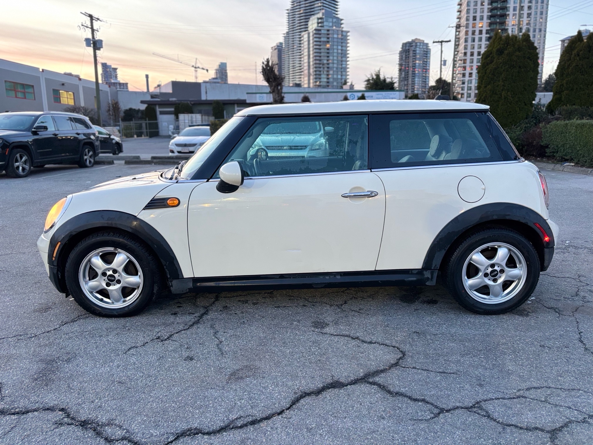 /canwestautoinc/2008-MINI-CooperHardtop-7532904364840267.jpg