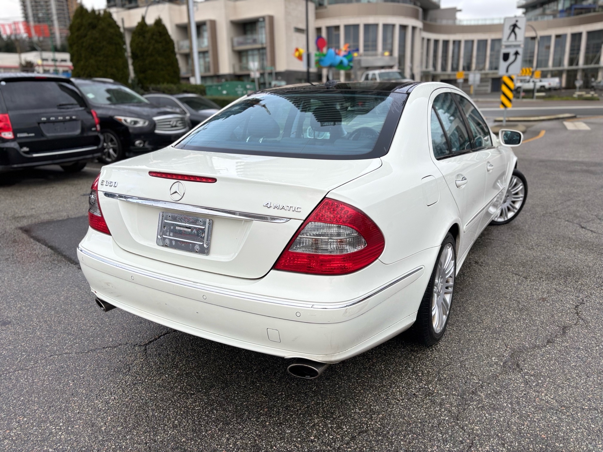 /canwestautoinc/2008-Mercedes-Benz-E-Class-21293687256330385.jpg