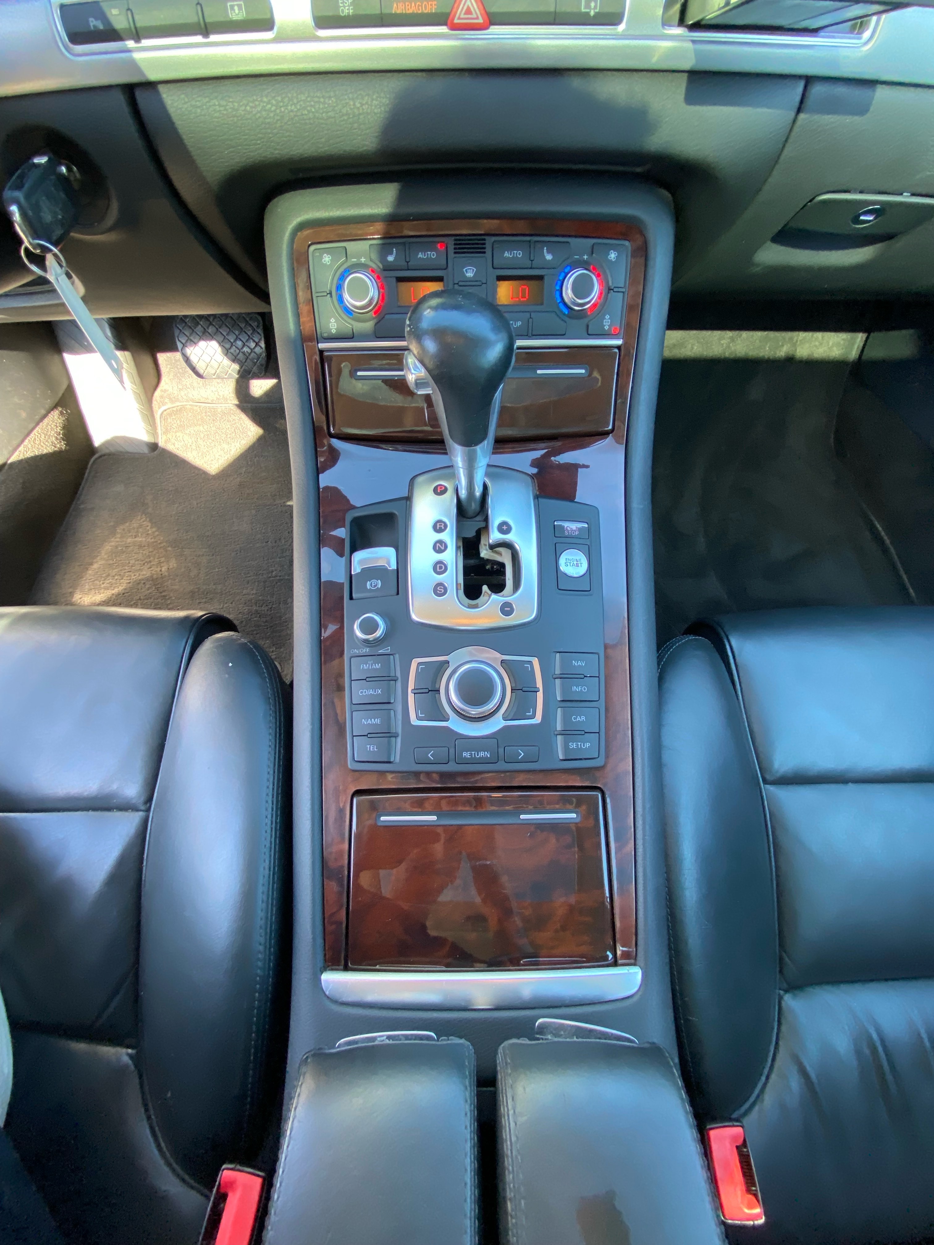/canwestautoinc/2009-Audi-A8-12942873522050102.jpg