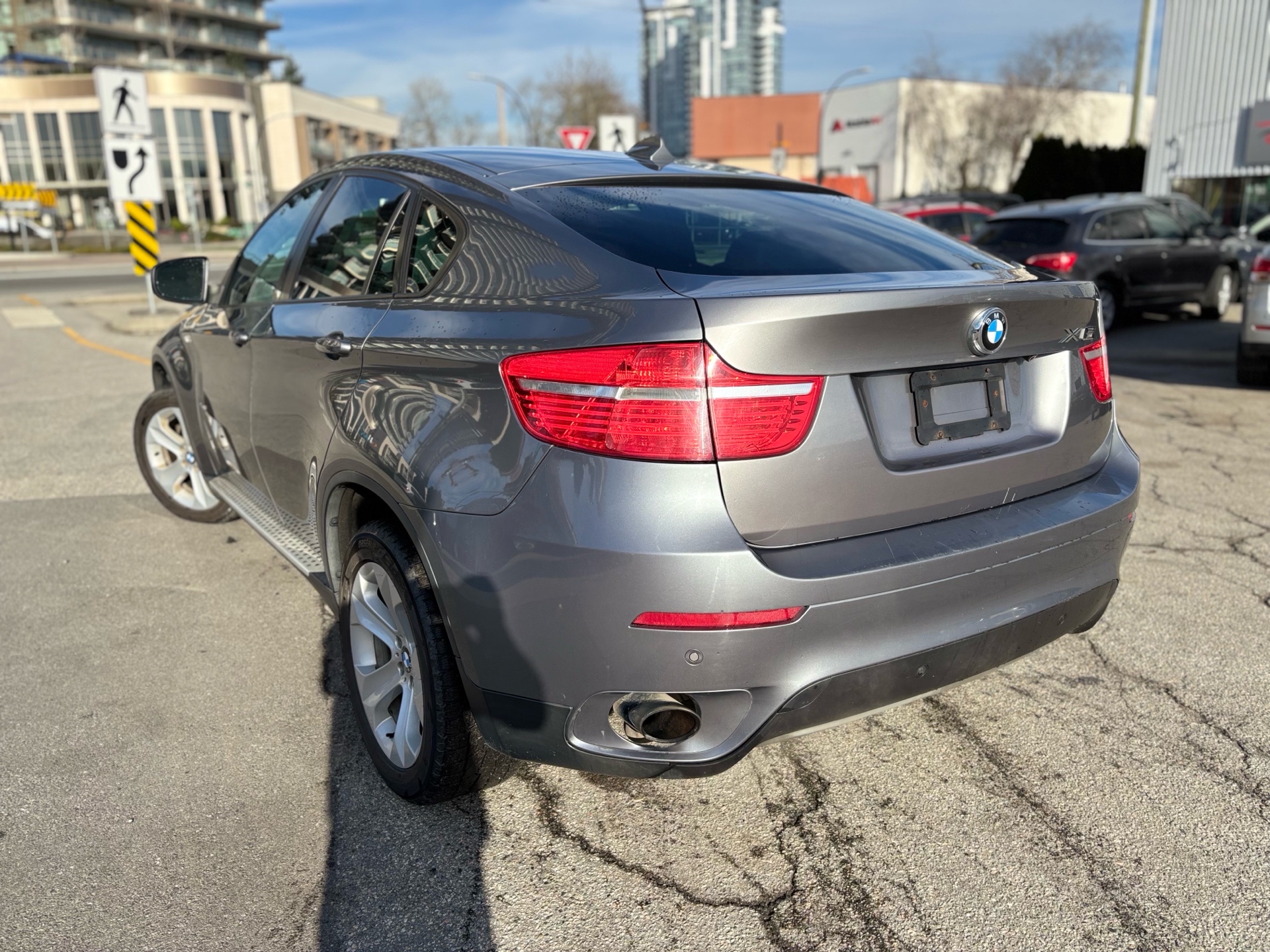 /canwestautoinc/2009-BMW-X6-4145316936717953.jpg