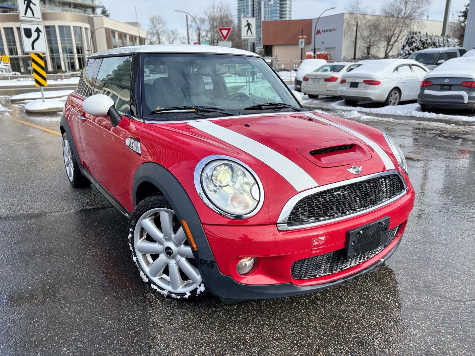 /canwestautoinc/2009-MINI-CooperHardtop-441352816549913.jpg