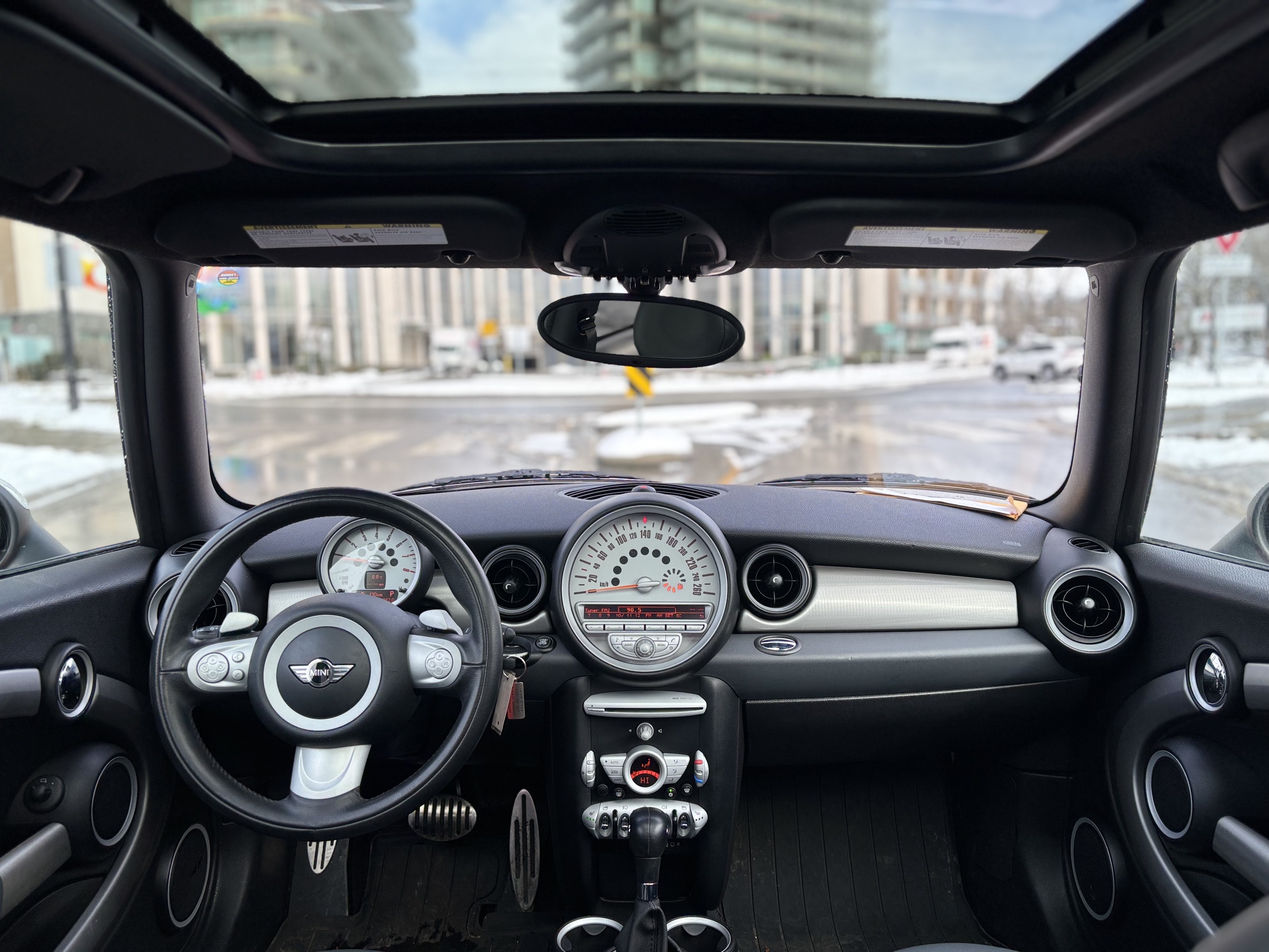 /canwestautoinc/2009-MINI-CooperHardtop-885918536688661.jpg