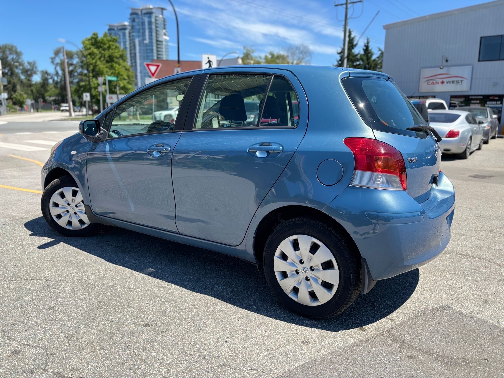 /canwestautoinc/2009-Toyota-Yaris-9944196431110877.jpg