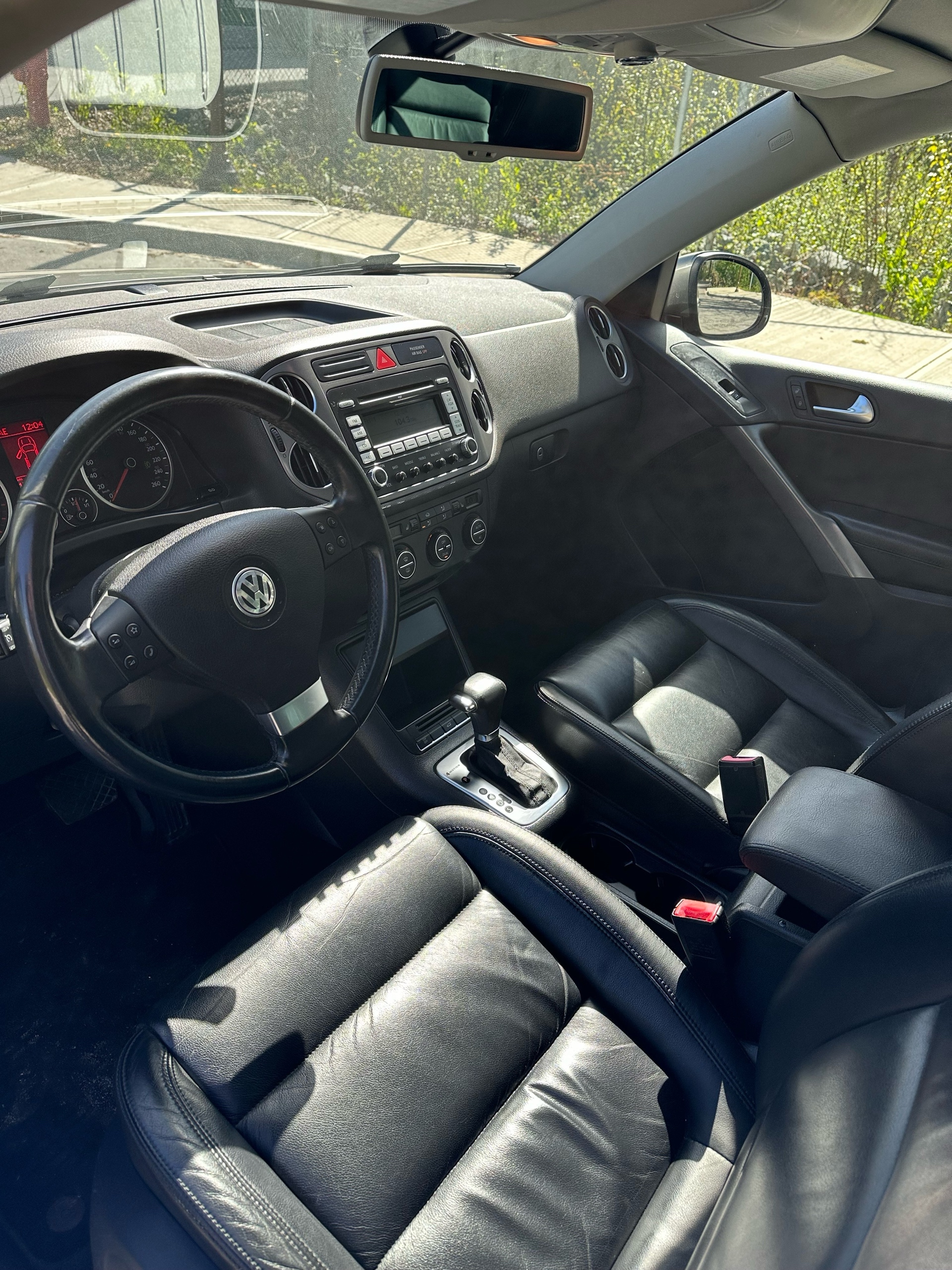/canwestautoinc/2009-Volkswagen-Tiguan-7169753797686447.jpg
