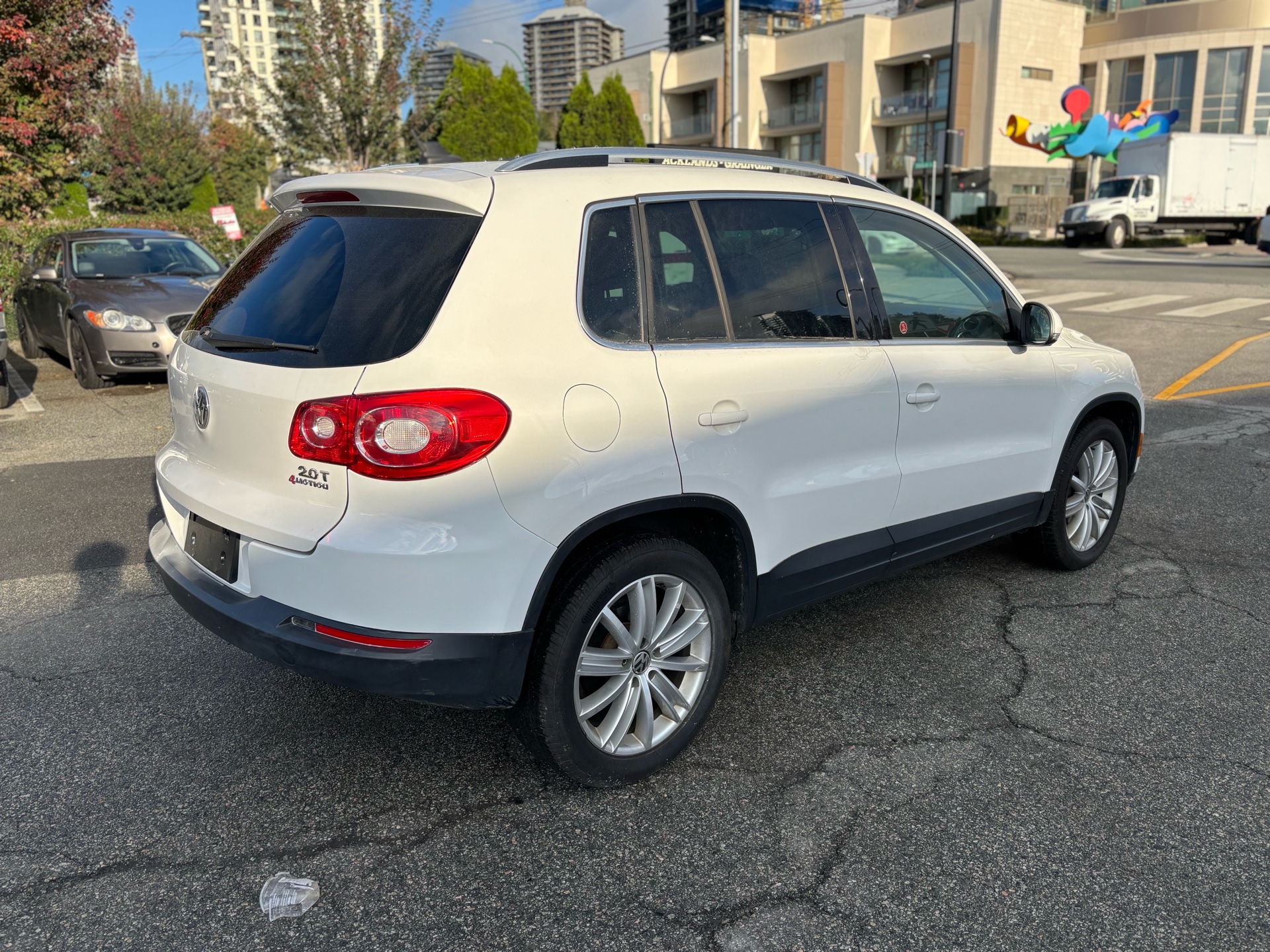 /canwestautoinc/2009-Volkswagen-Tiguan-9944410305648468.jpg