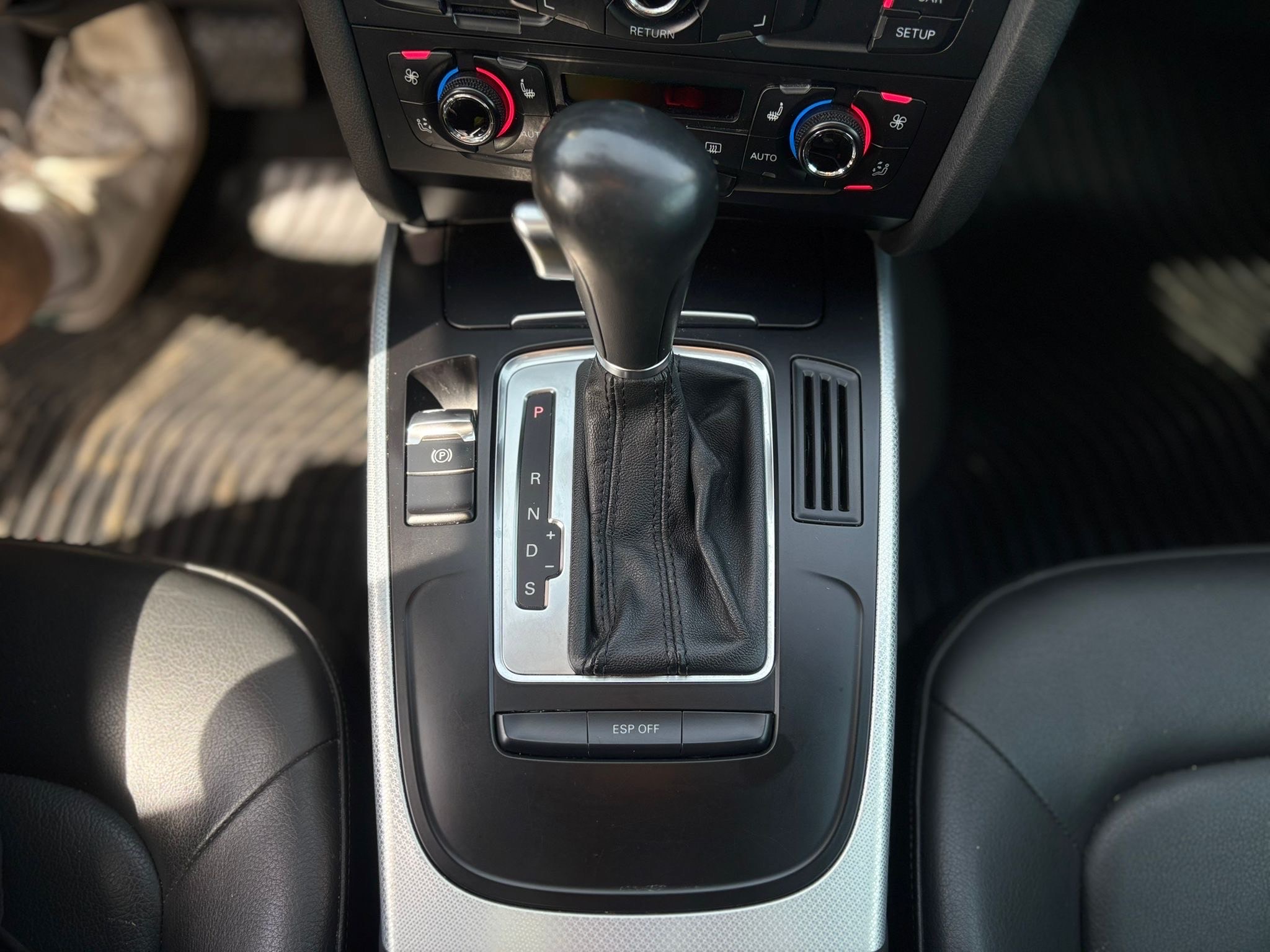 /canwestautoinc/2010-Audi-A4-004143925906343604.jpg