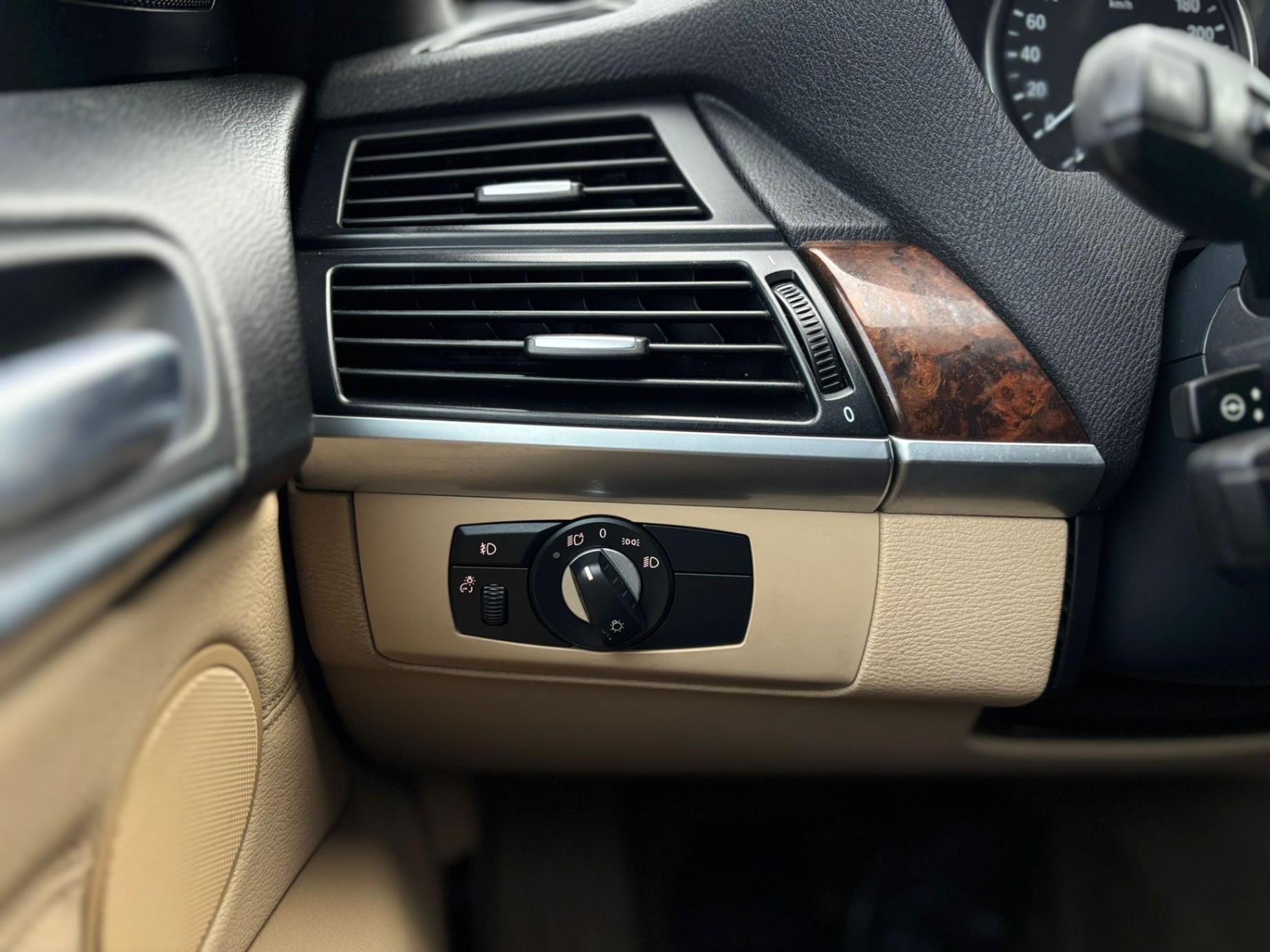 /canwestautoinc/2010-BMW-X5-06671443239755681.jpg