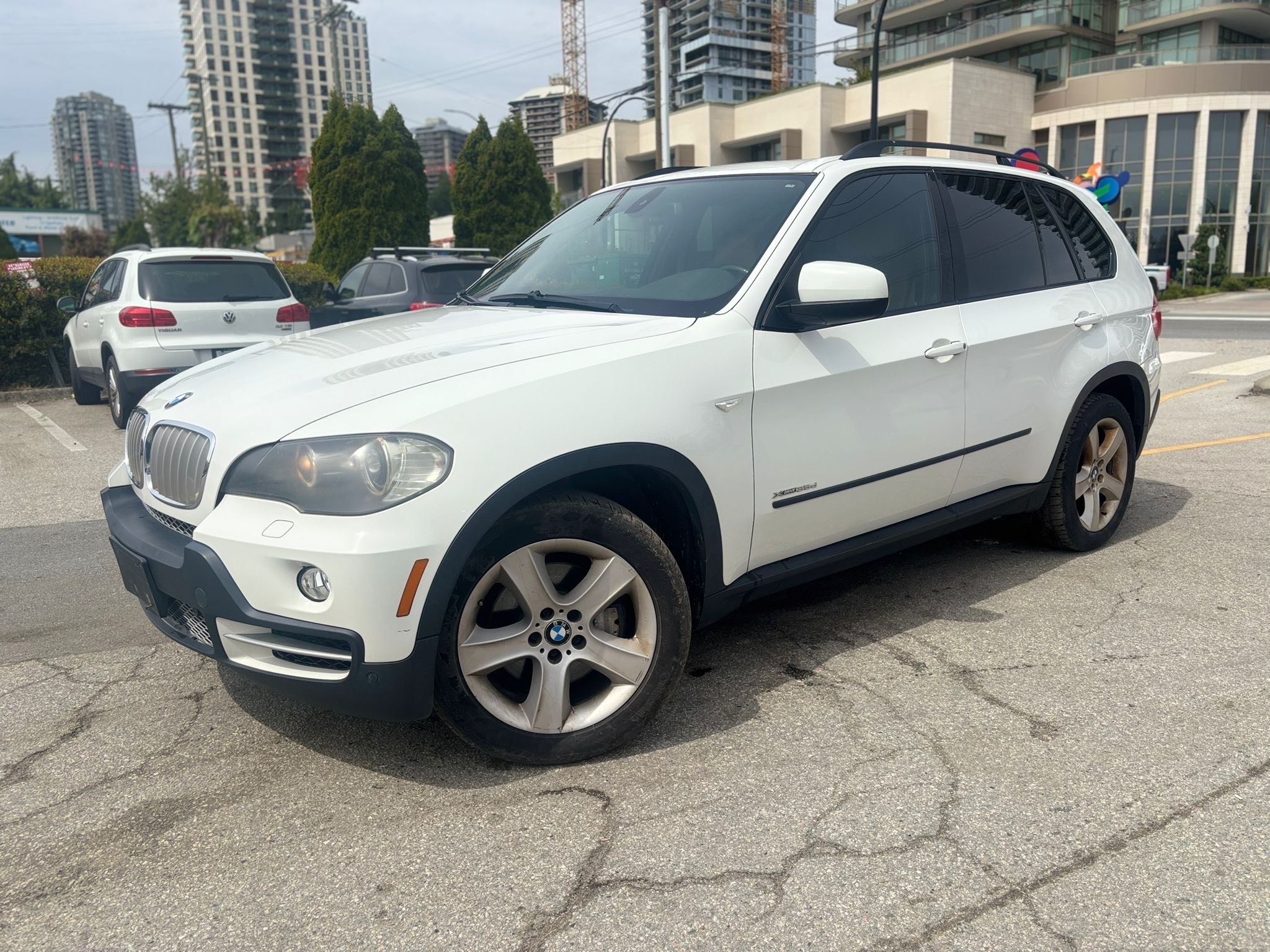 /canwestautoinc/2010-BMW-X5-3817889595063515.jpg