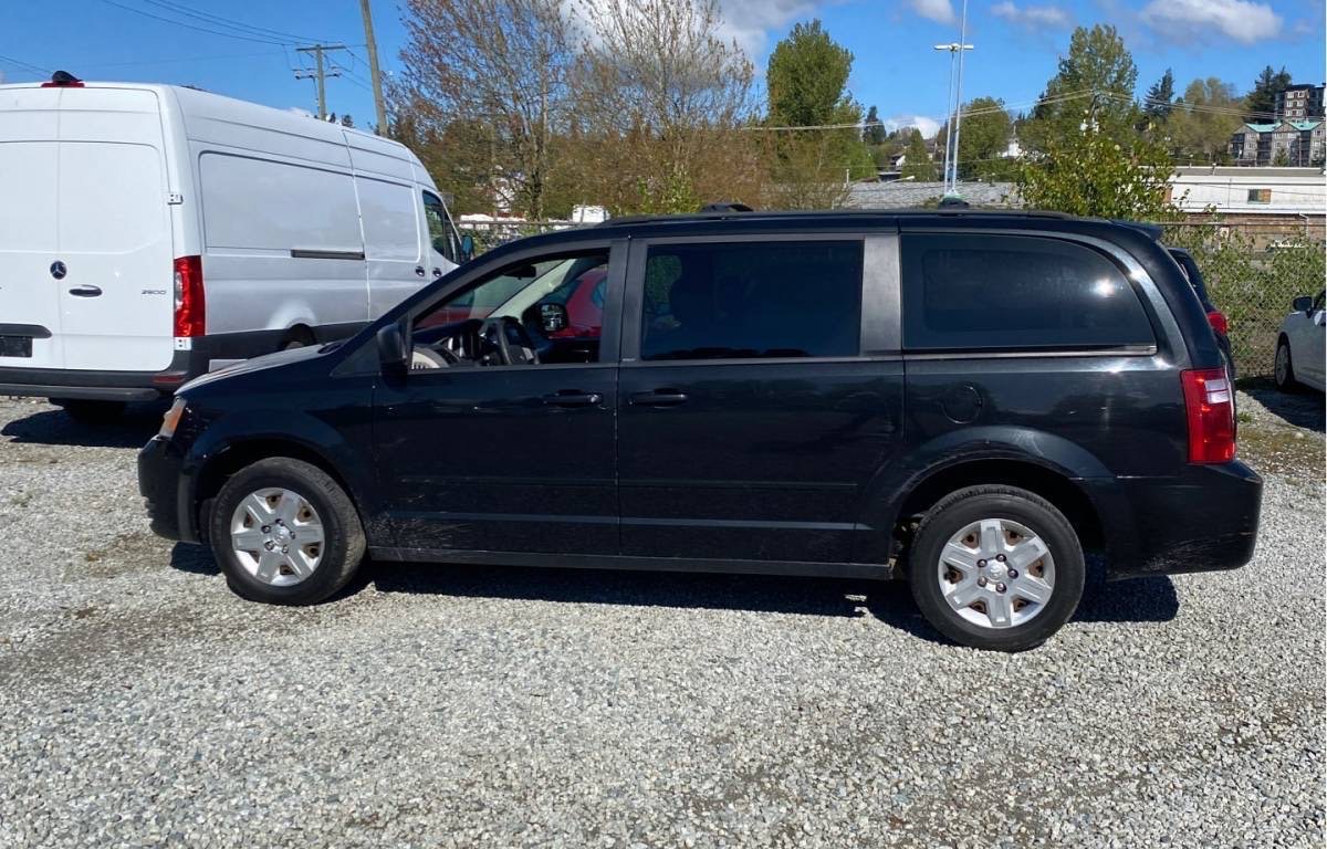 /canwestautoinc/2010-Dodge-GrandCaravan-046612774057315454.jpg