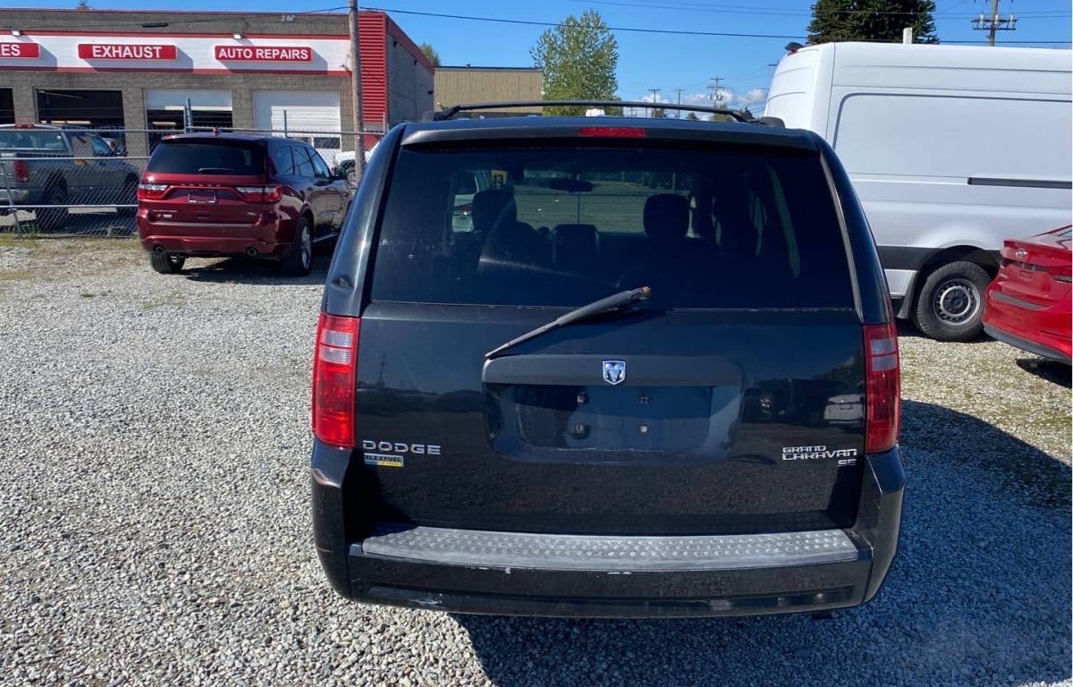/canwestautoinc/2010-Dodge-GrandCaravan-16673116754095818.jpg