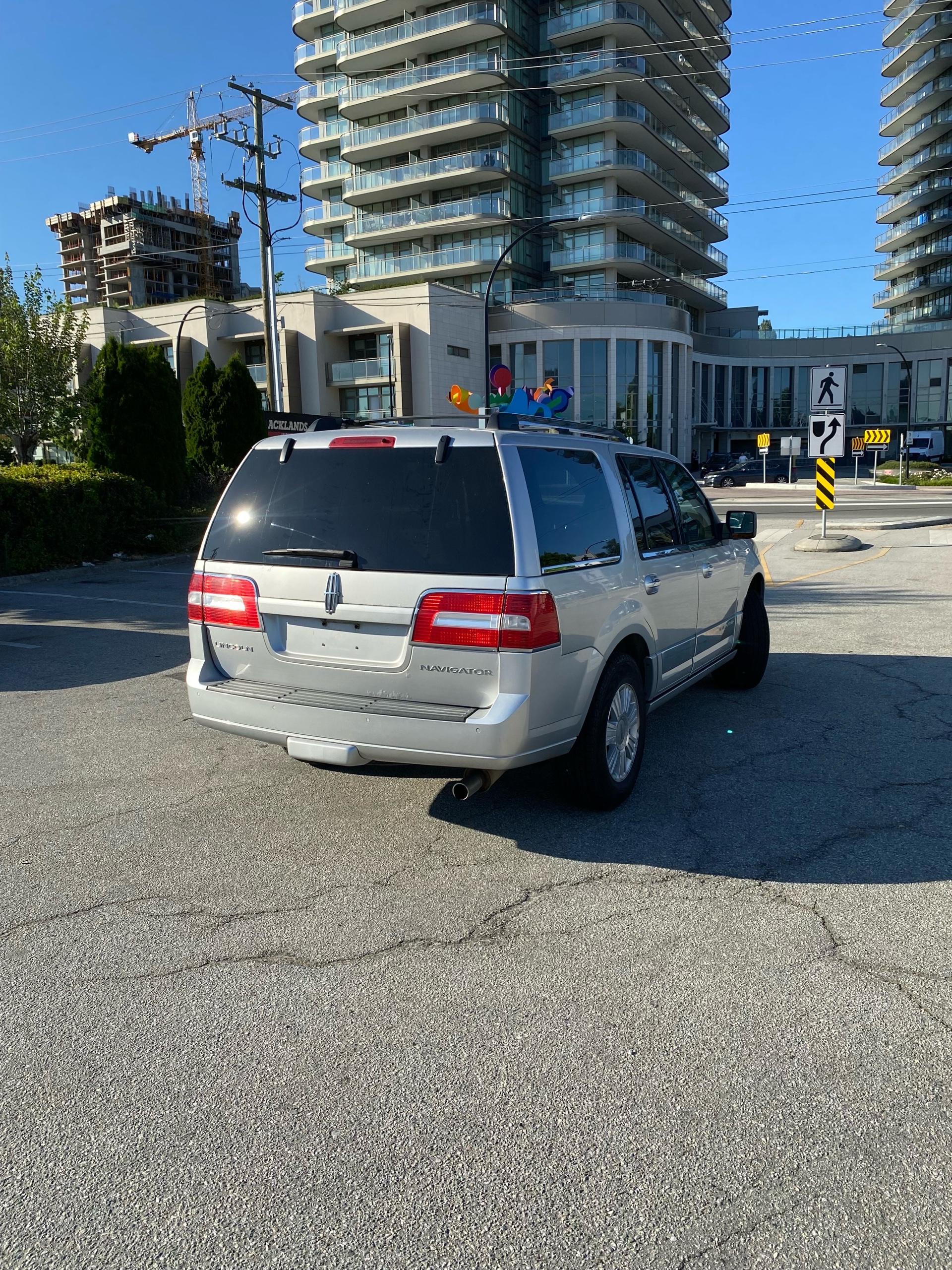 /canwestautoinc/2010-Lincoln-Navigator-2752740581194357.jpg