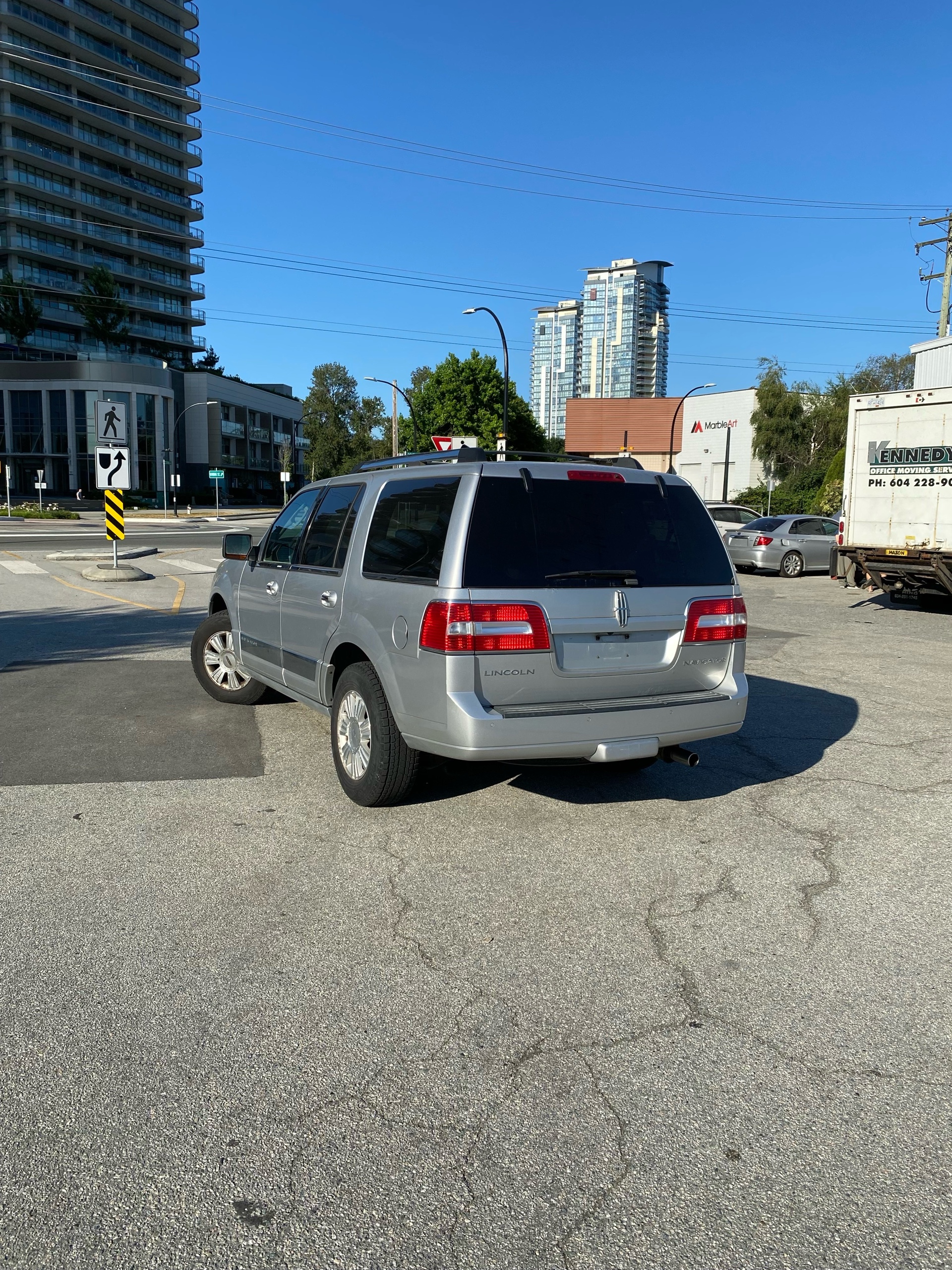 /canwestautoinc/2010-Lincoln-Navigator-30175365256025155.jpg