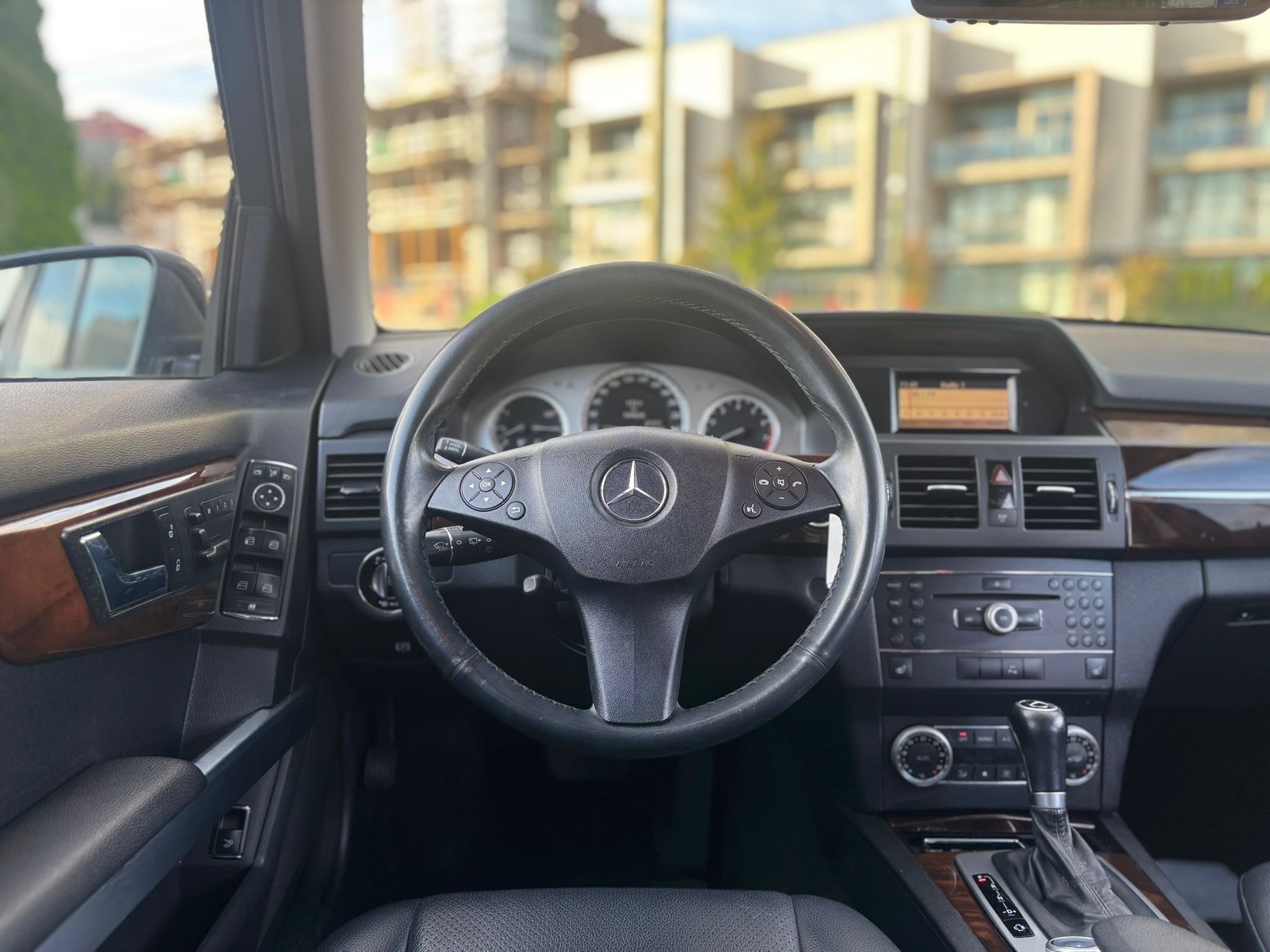/canwestautoinc/2010-Mercedes-Benz-GLK-Class-9408654237232075.jpg