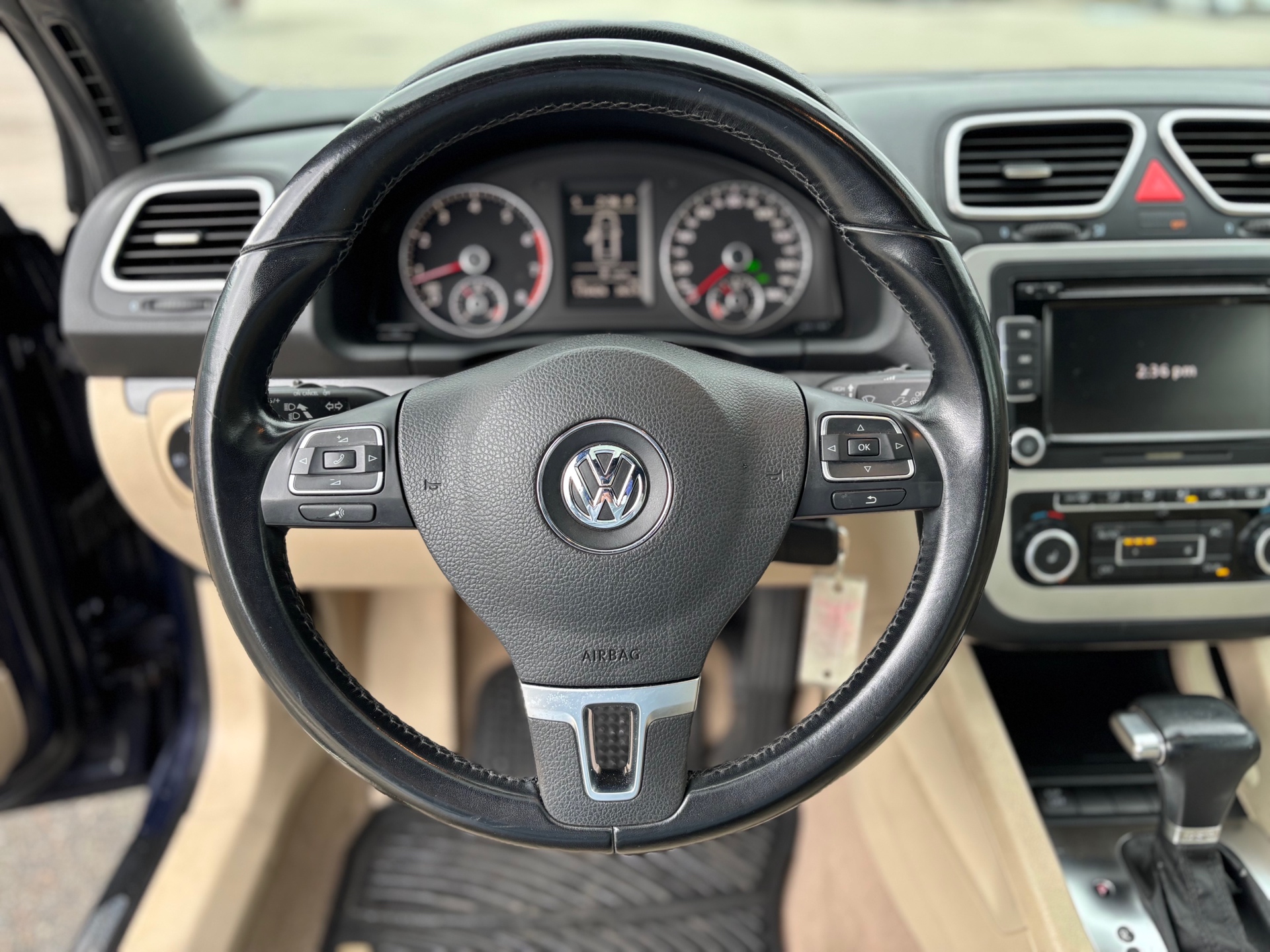 /canwestautoinc/2010-Volkswagen-Eos-862127963706453.jpg
