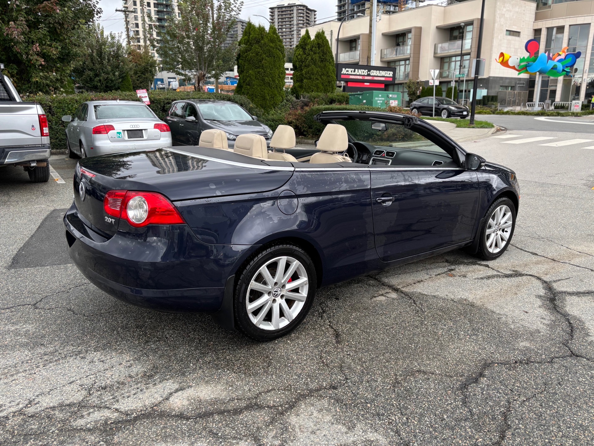 /canwestautoinc/2010-Volkswagen-Eos-9880902187772678.jpg