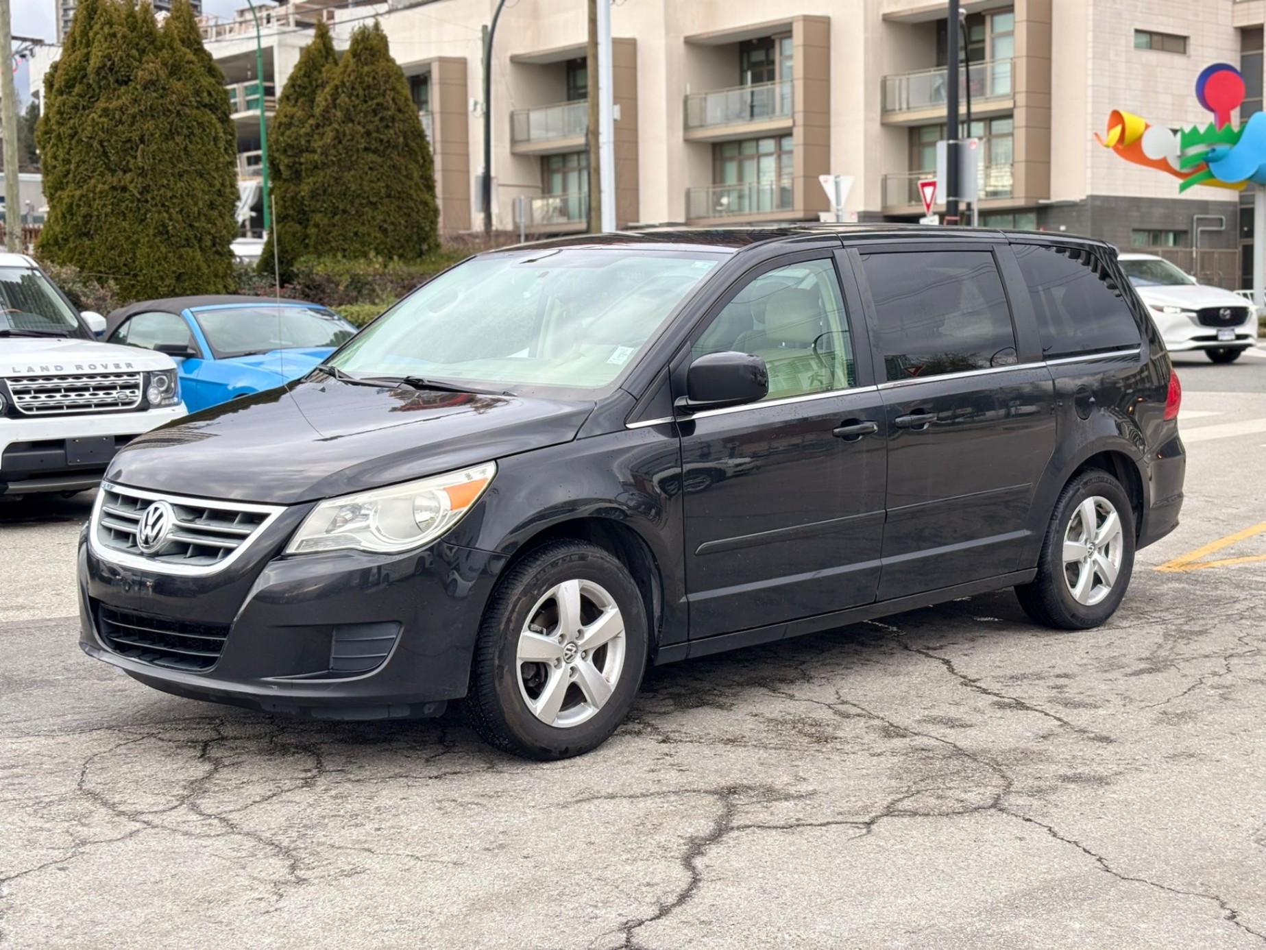 /canwestautoinc/2010-Volkswagen-Routan-6794165234297525.jpg