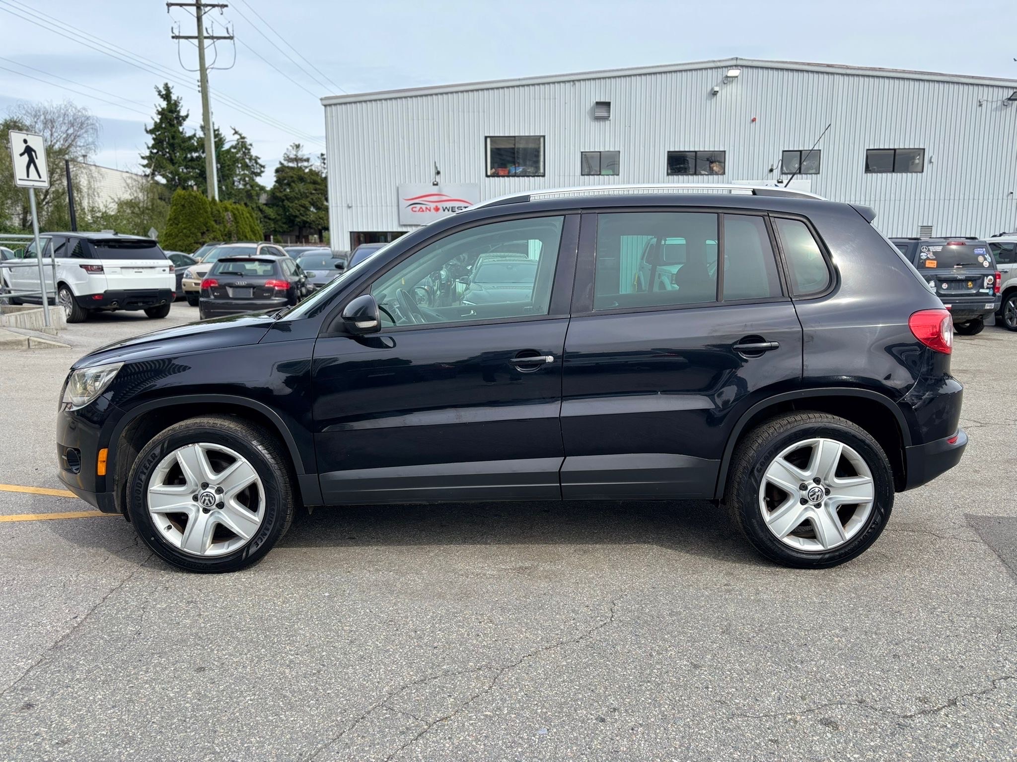 /canwestautoinc/2010-Volkswagen-Tiguan-18470156052091324.jpg