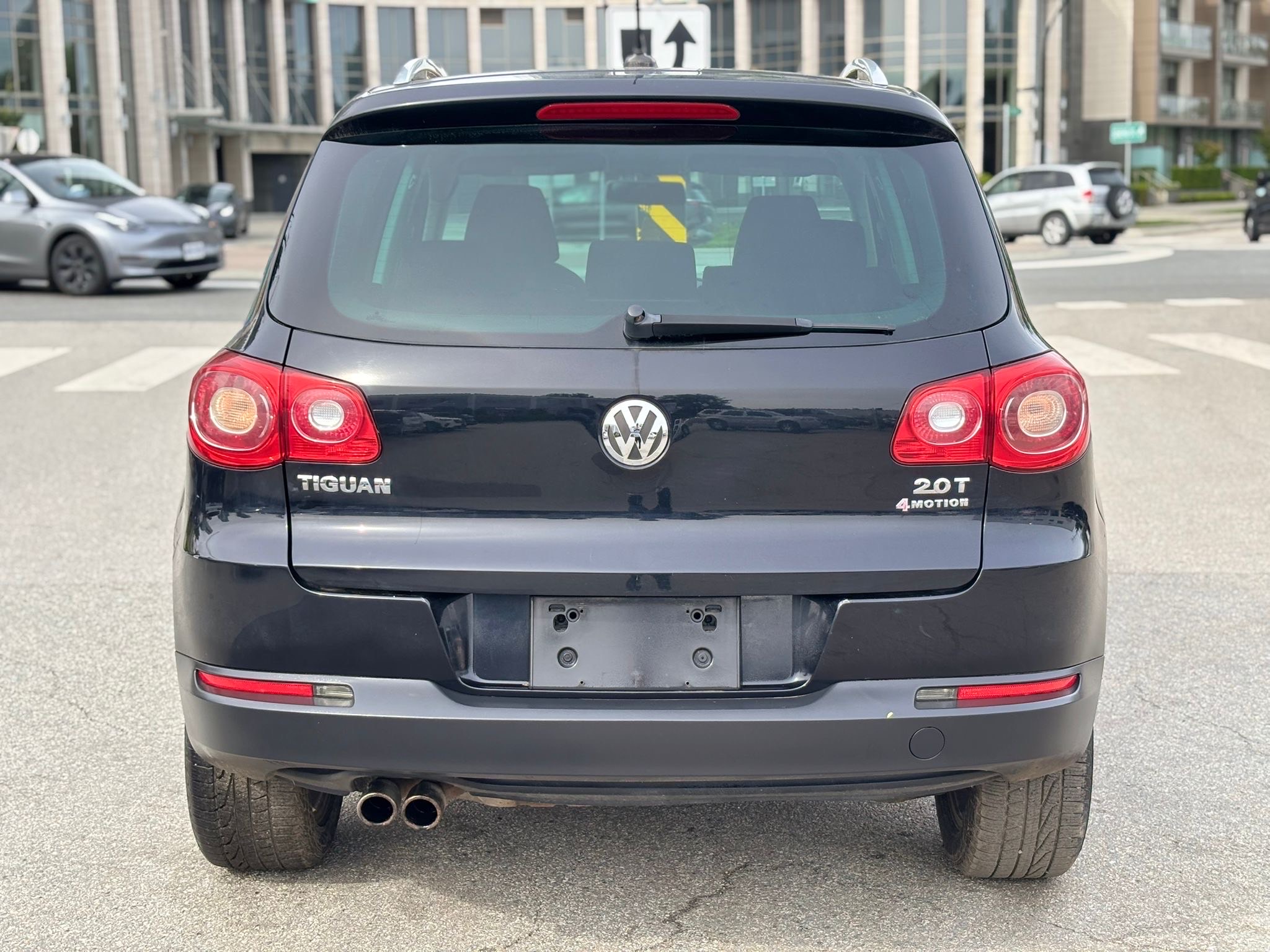 /canwestautoinc/2010-Volkswagen-Tiguan-9387681201788318.jpg