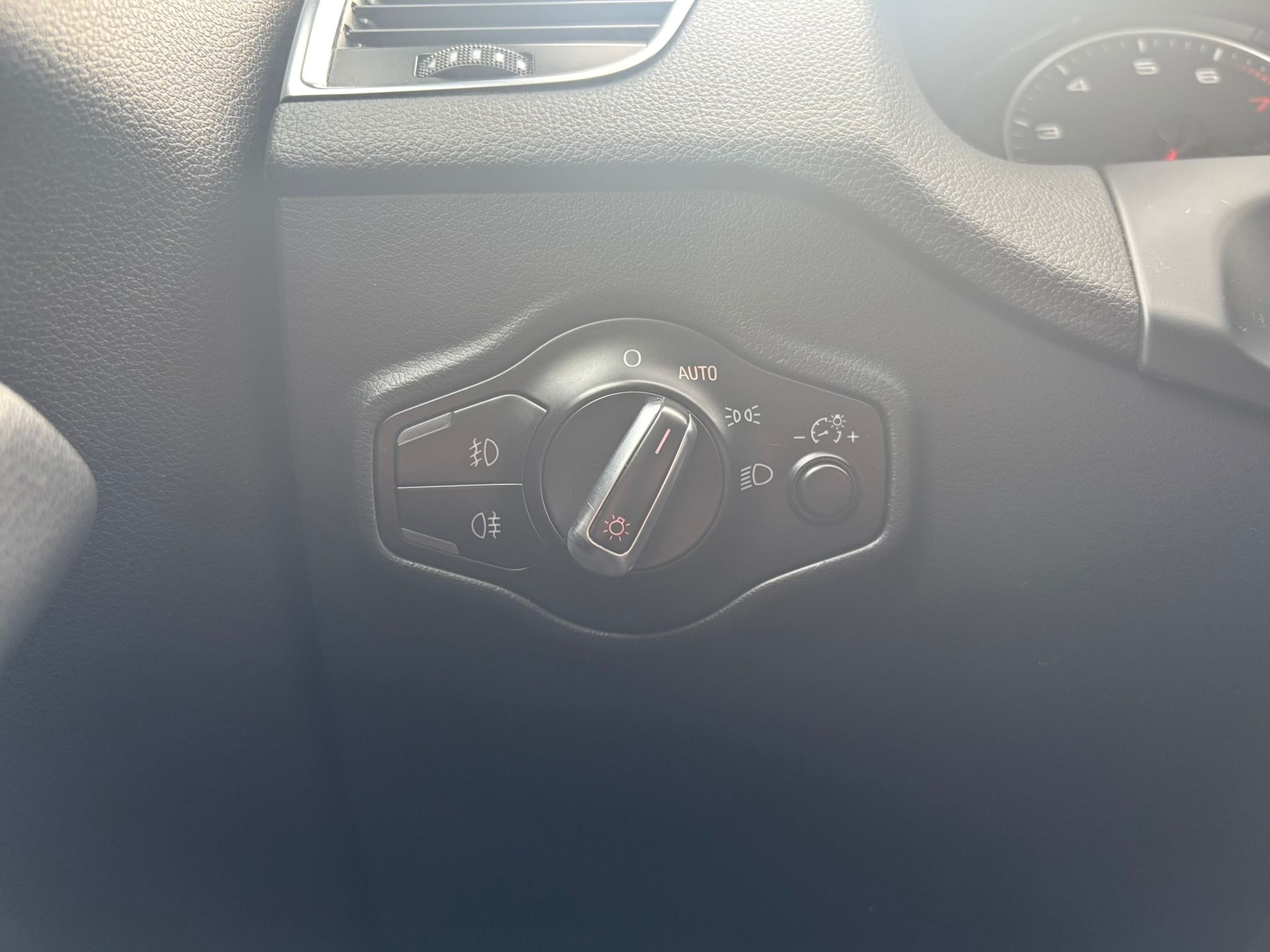/canwestautoinc/2011-Audi-Q5-5474422654230515.jpg