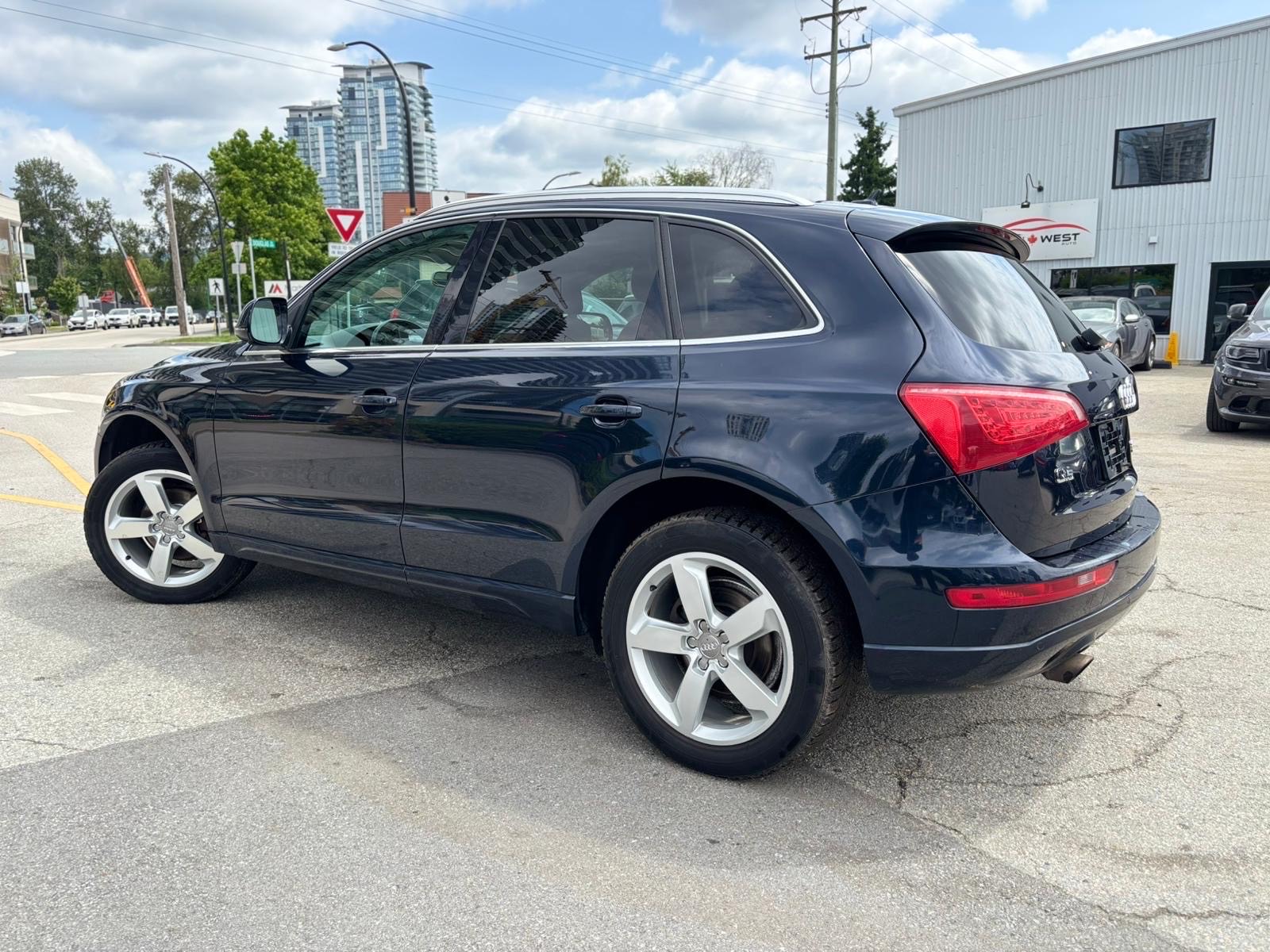 /canwestautoinc/2011-Audi-Q5-9686266527452656.jpg