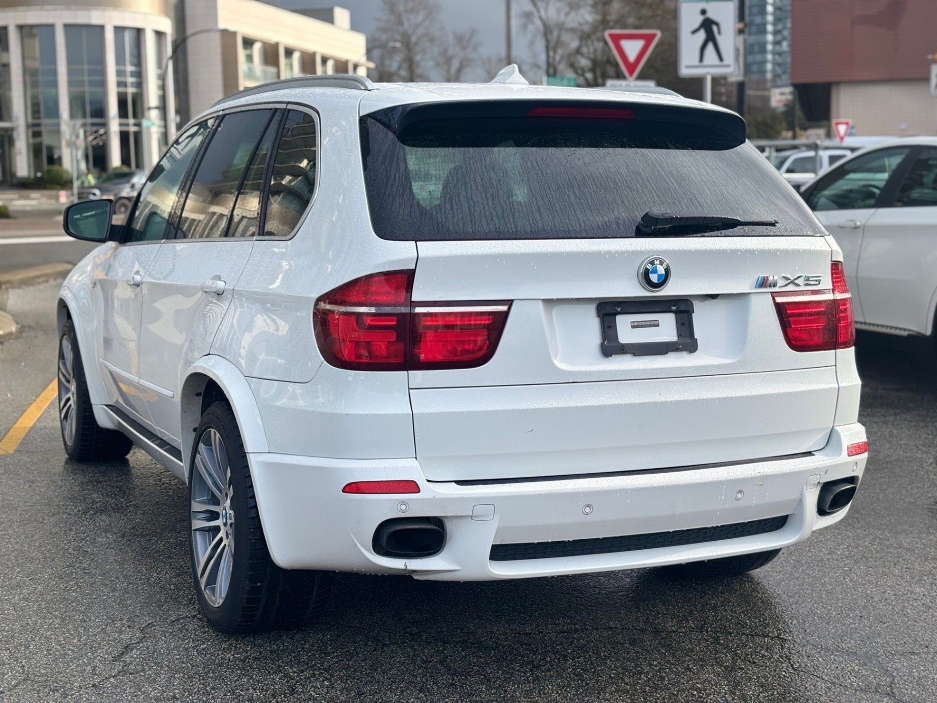 /canwestautoinc/2011-BMW-X5-11283328952893412.jpg