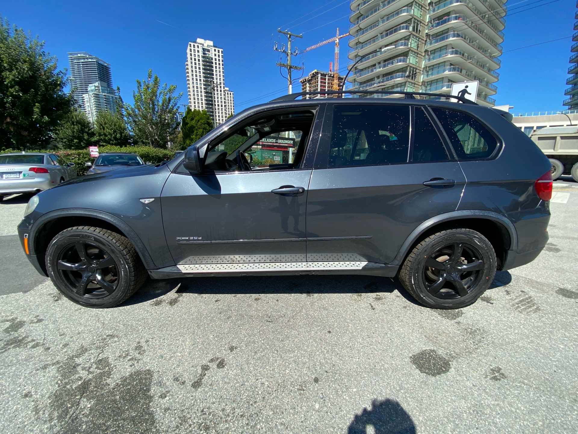 /canwestautoinc/2011-BMW-X5-2113045493587551.jpg