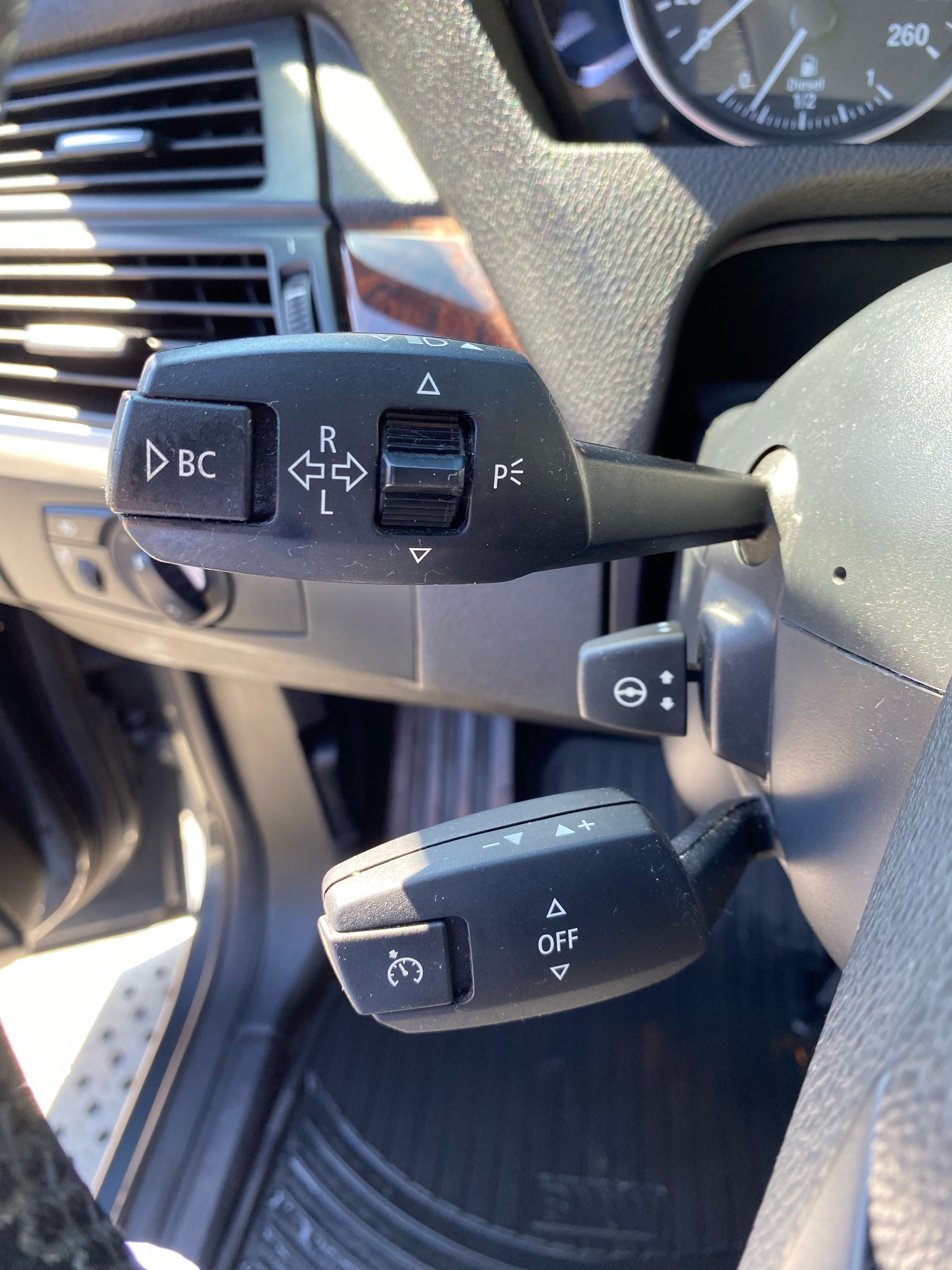 /canwestautoinc/2011-BMW-X5-28815325095136357.jpg