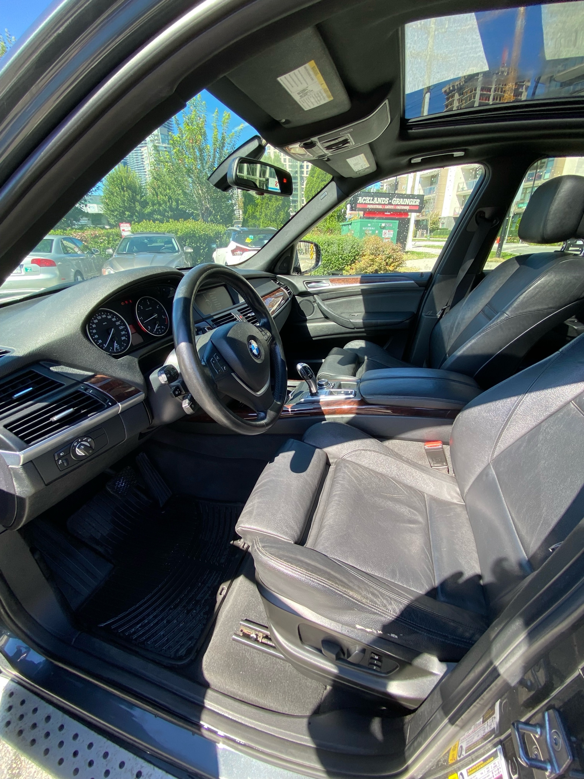 /canwestautoinc/2011-BMW-X5-3565878311990216.jpg