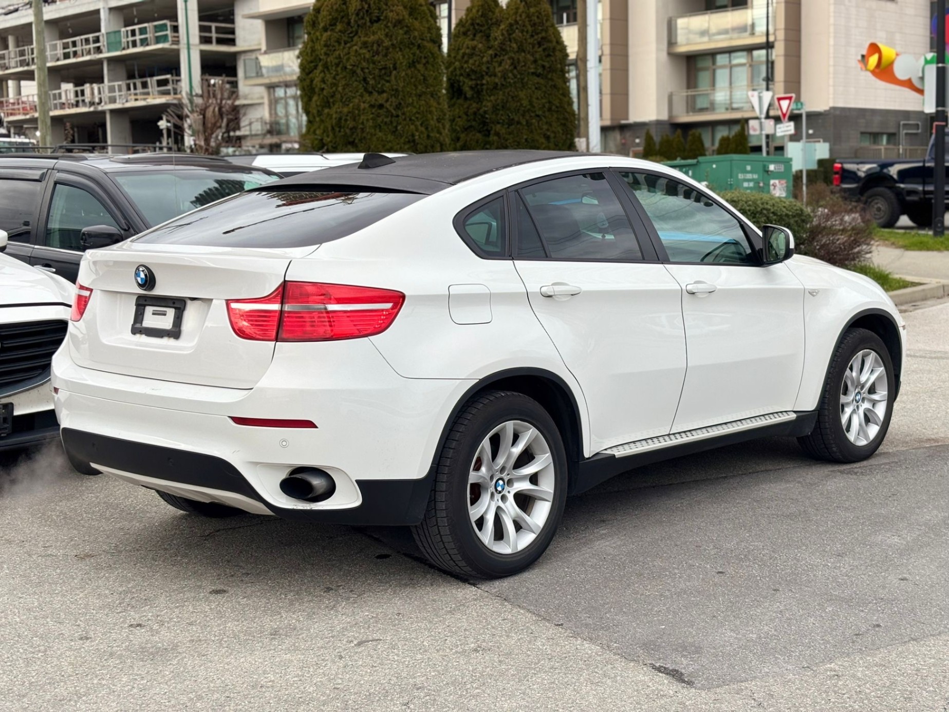 /canwestautoinc/2011-BMW-X6-3789653315790522.jpg