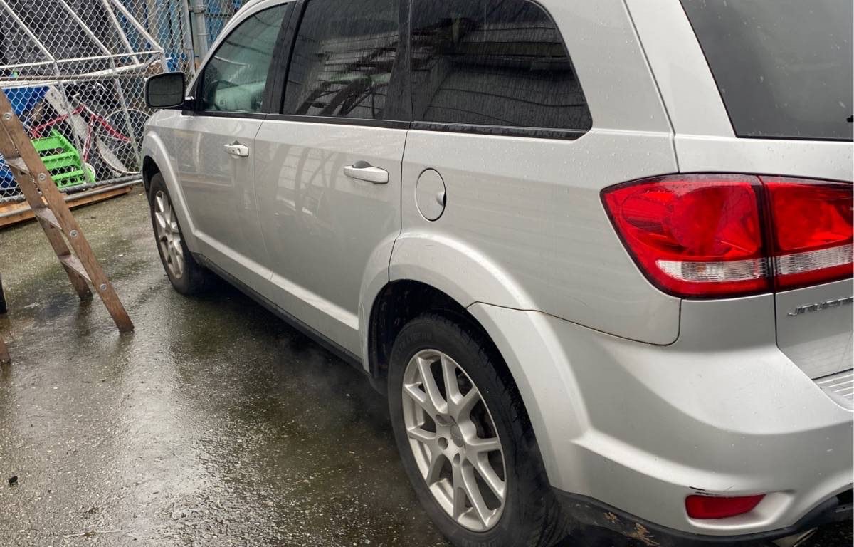 /canwestautoinc/2011-Dodge-Journey-21302453909688213.jpg