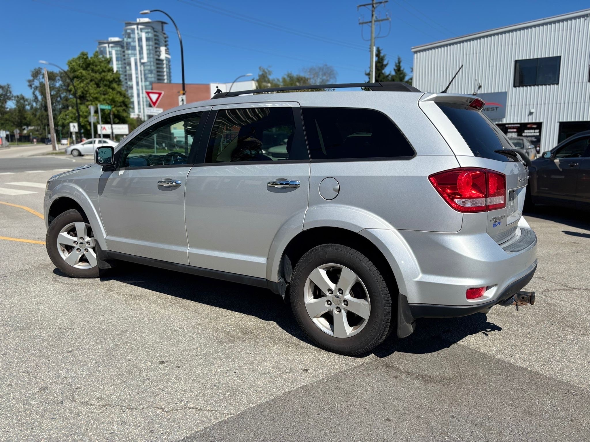 /canwestautoinc/2011-Dodge-Journey-8838502646034605.jpg