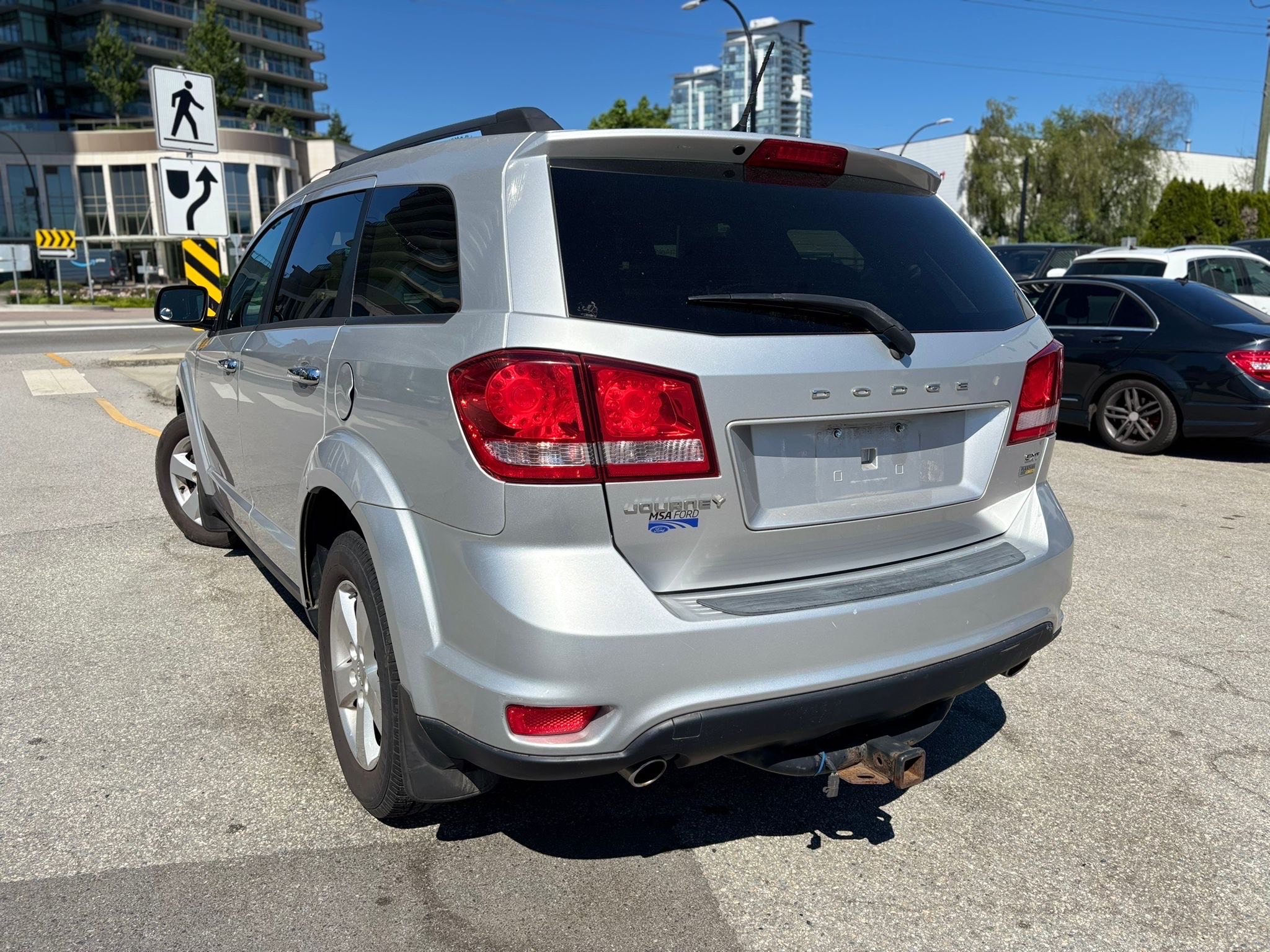 /canwestautoinc/2011-Dodge-Journey-9468354887689208.jpg