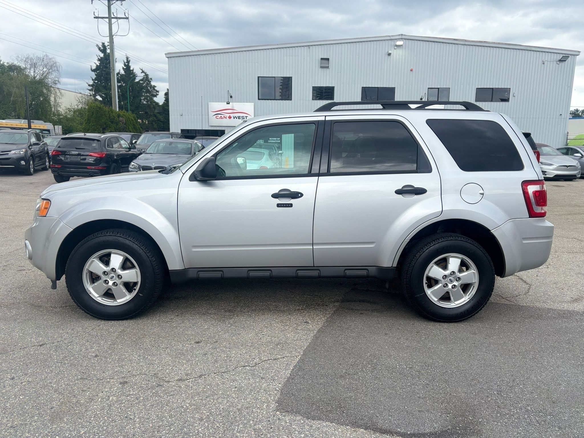 /canwestautoinc/2011-Ford-Escape-5277534127645171.jpg