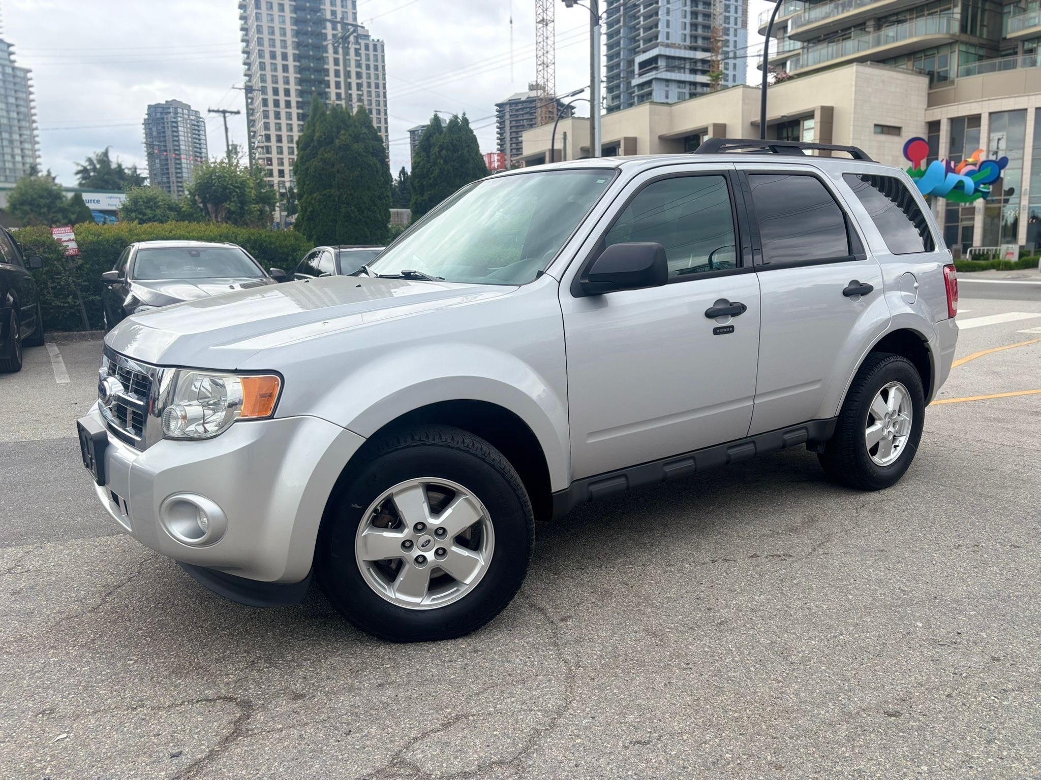 /canwestautoinc/2011-Ford-Escape-6844909208341434.jpg