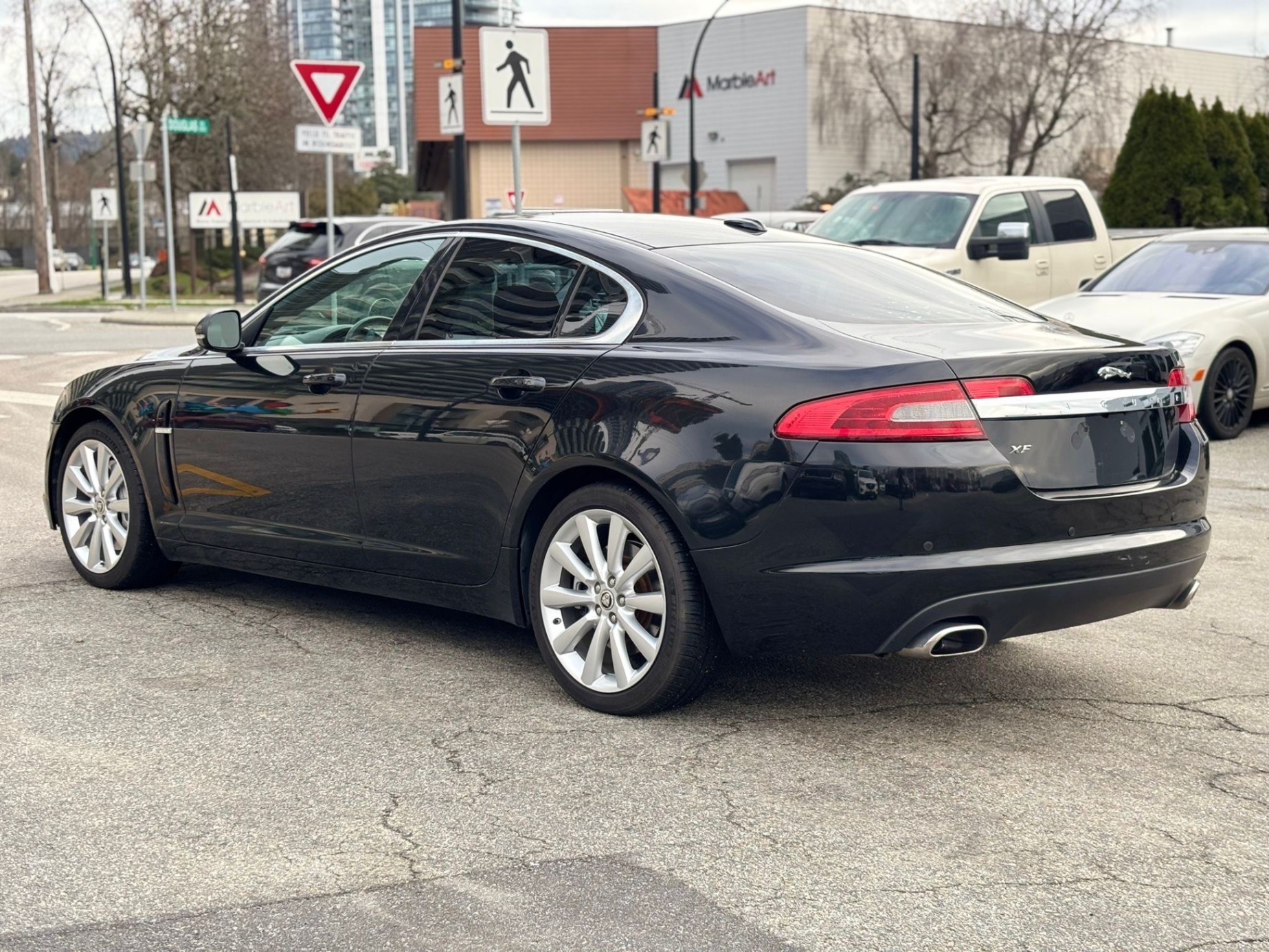 /canwestautoinc/2011-Jaguar-XF-020845096142341646.jpg