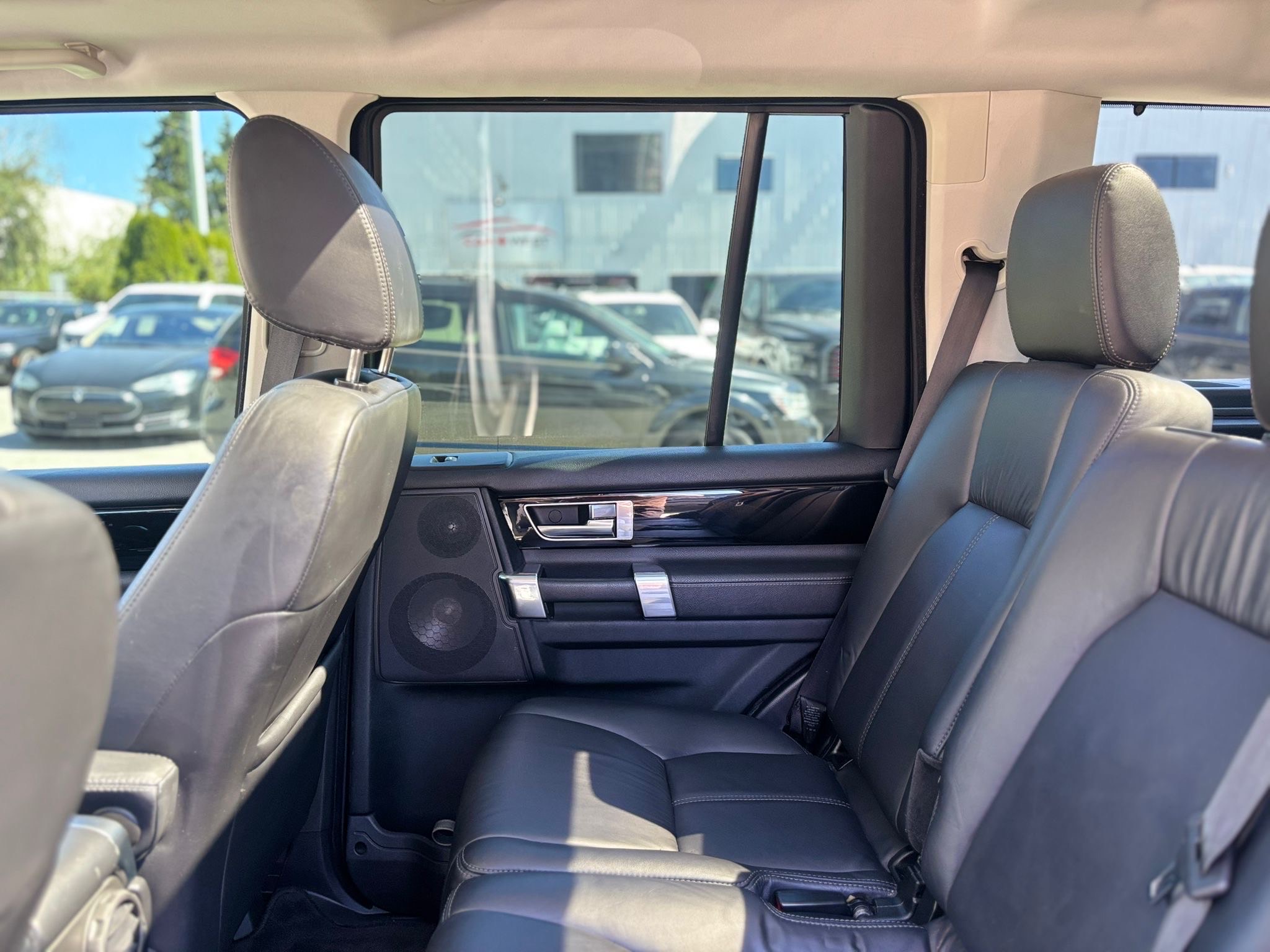 /canwestautoinc/2011-LandRover-LR4-37325154453237763.jpg