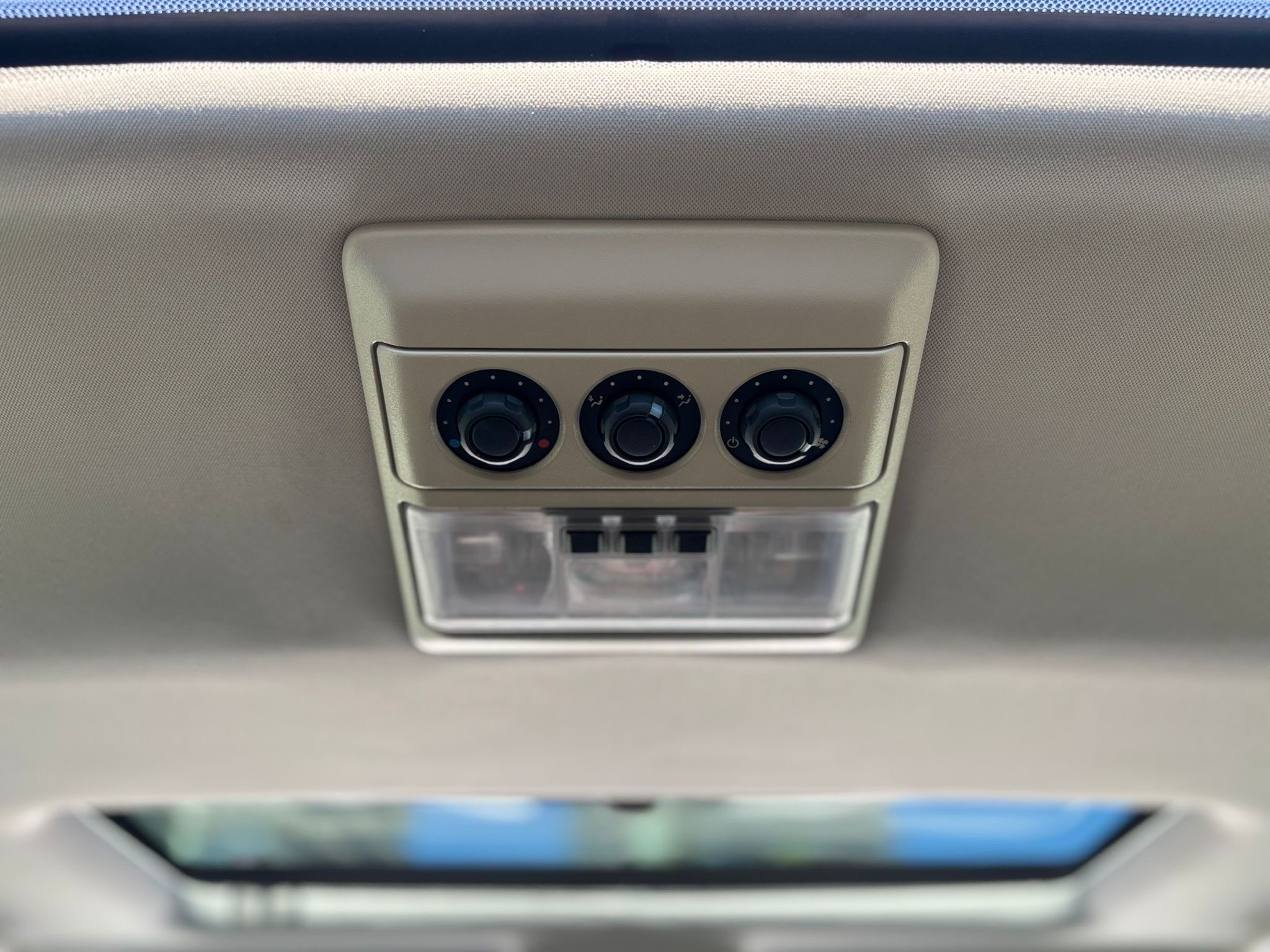 /canwestautoinc/2011-LandRover-LR4-5517849341620003.jpg